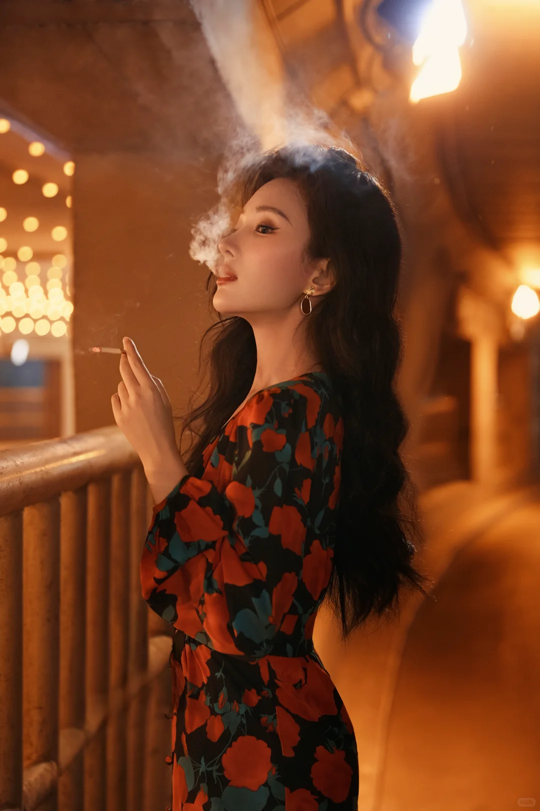 ✨港风夜景封神机位!隧道 + 红裙绝了!