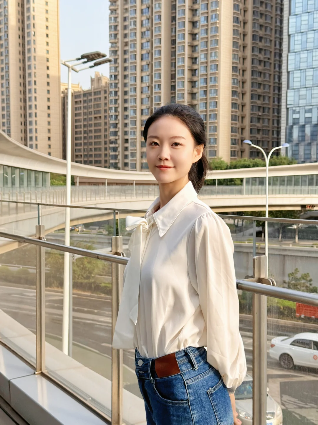 00年女医生|今天是穿白色衬衫的漂亮姐姐