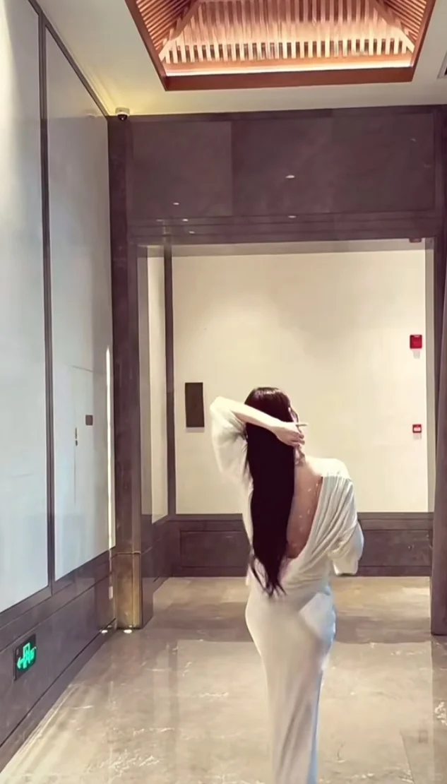 她真的太美了啊啊啊啊啊！～～～～