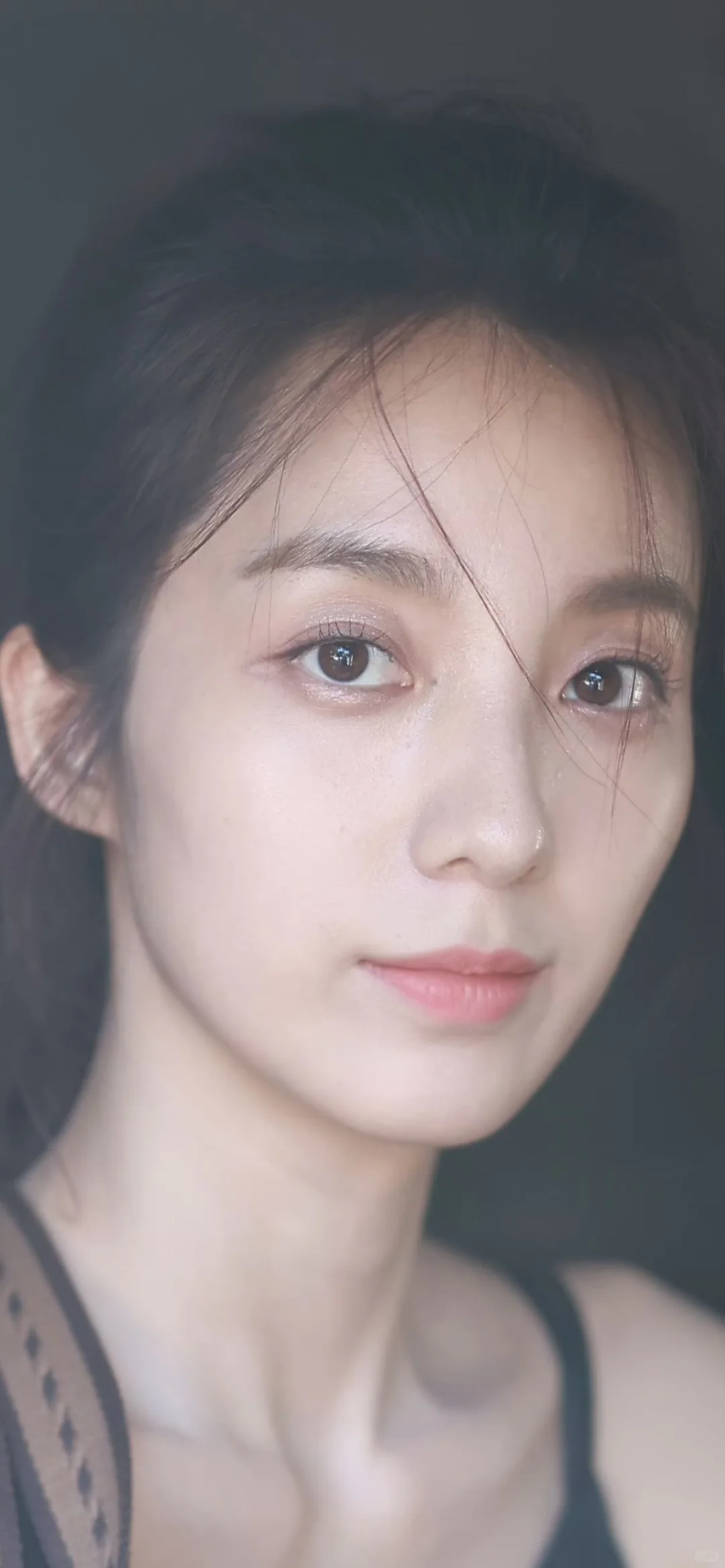 万鹏素颜是的好有青春感 美的