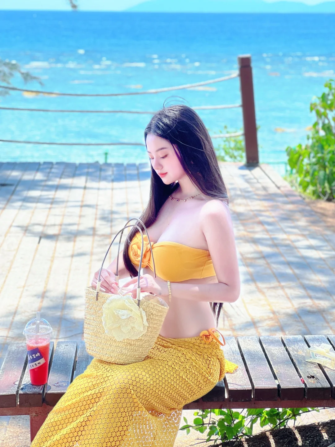 美人鱼上岸🧜🏻‍♀️🌊🏖️