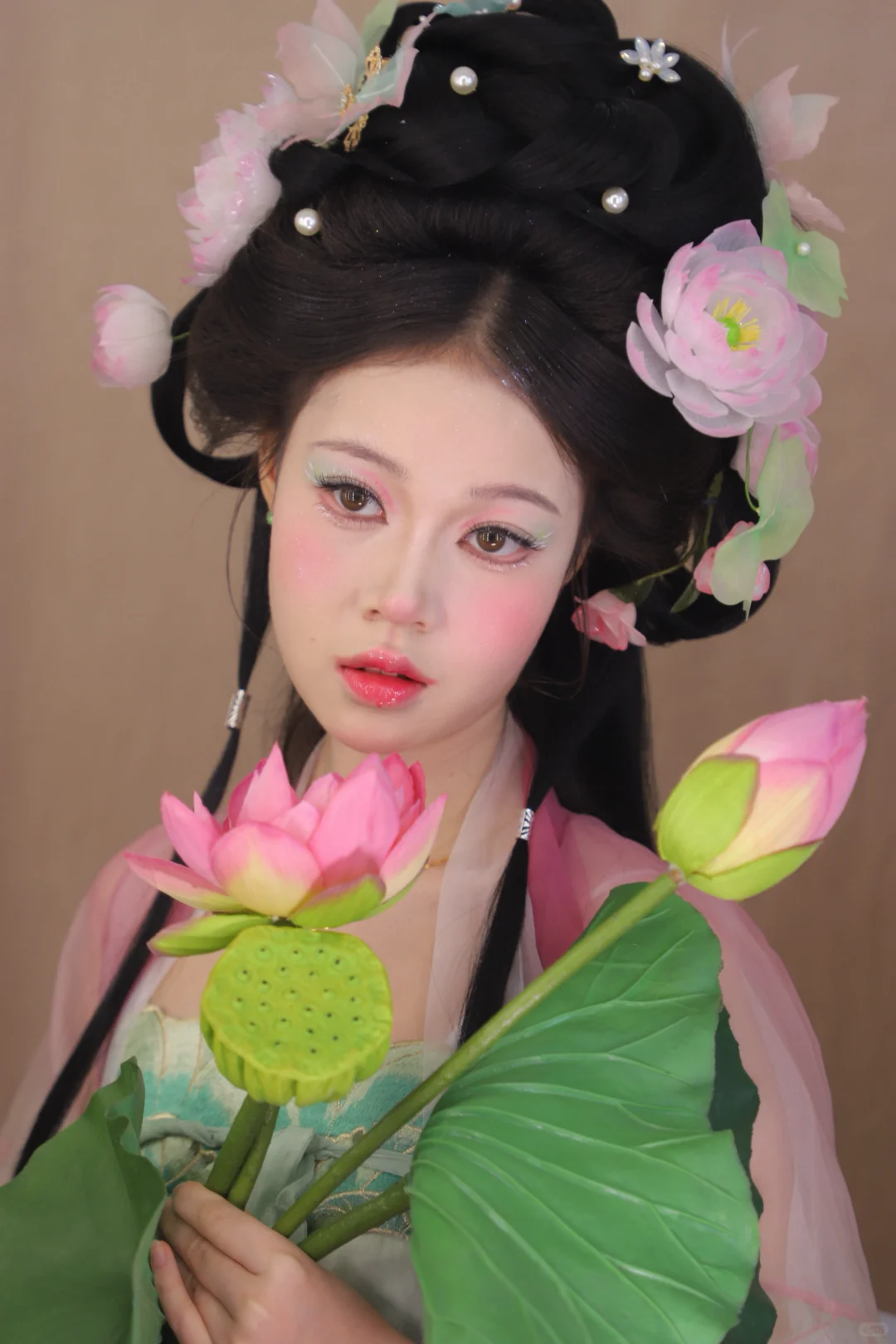 制芰荷以为衣兮集芙蓉以为裳