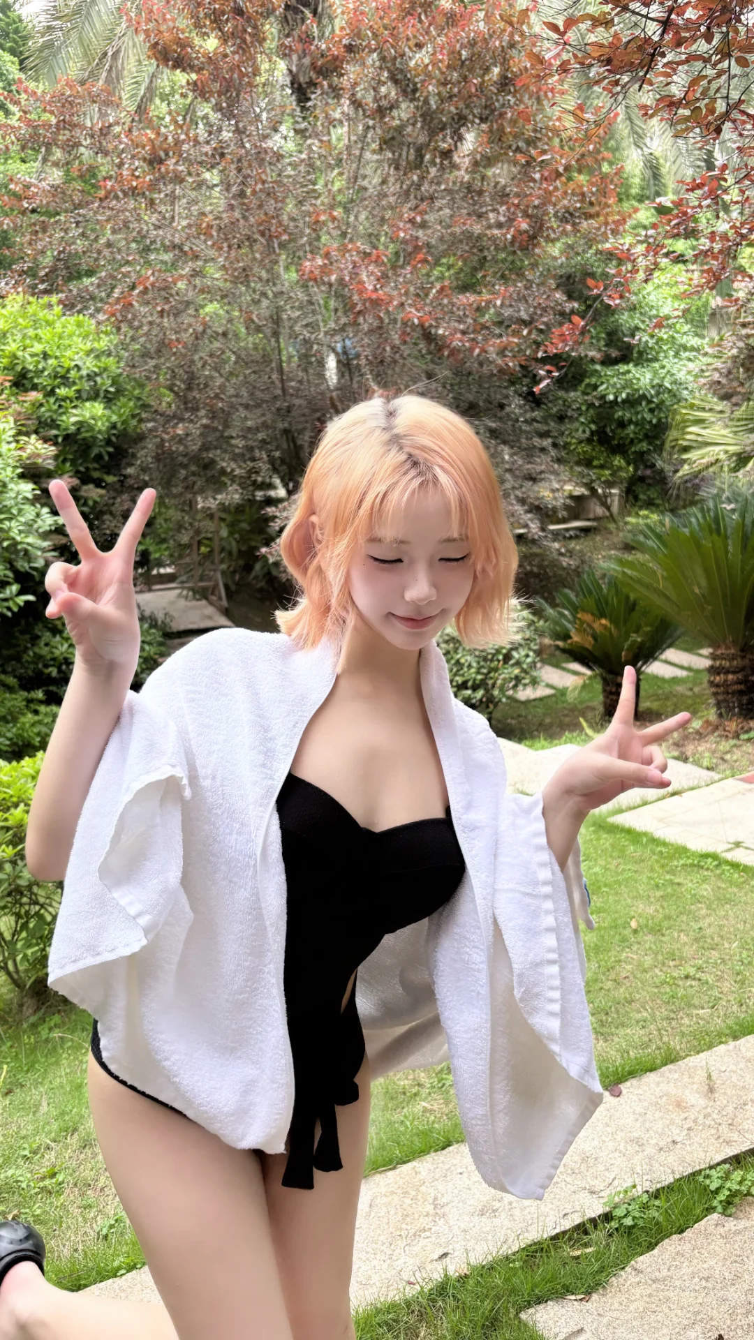 外卖随便点的泳衣没想到挺好看的