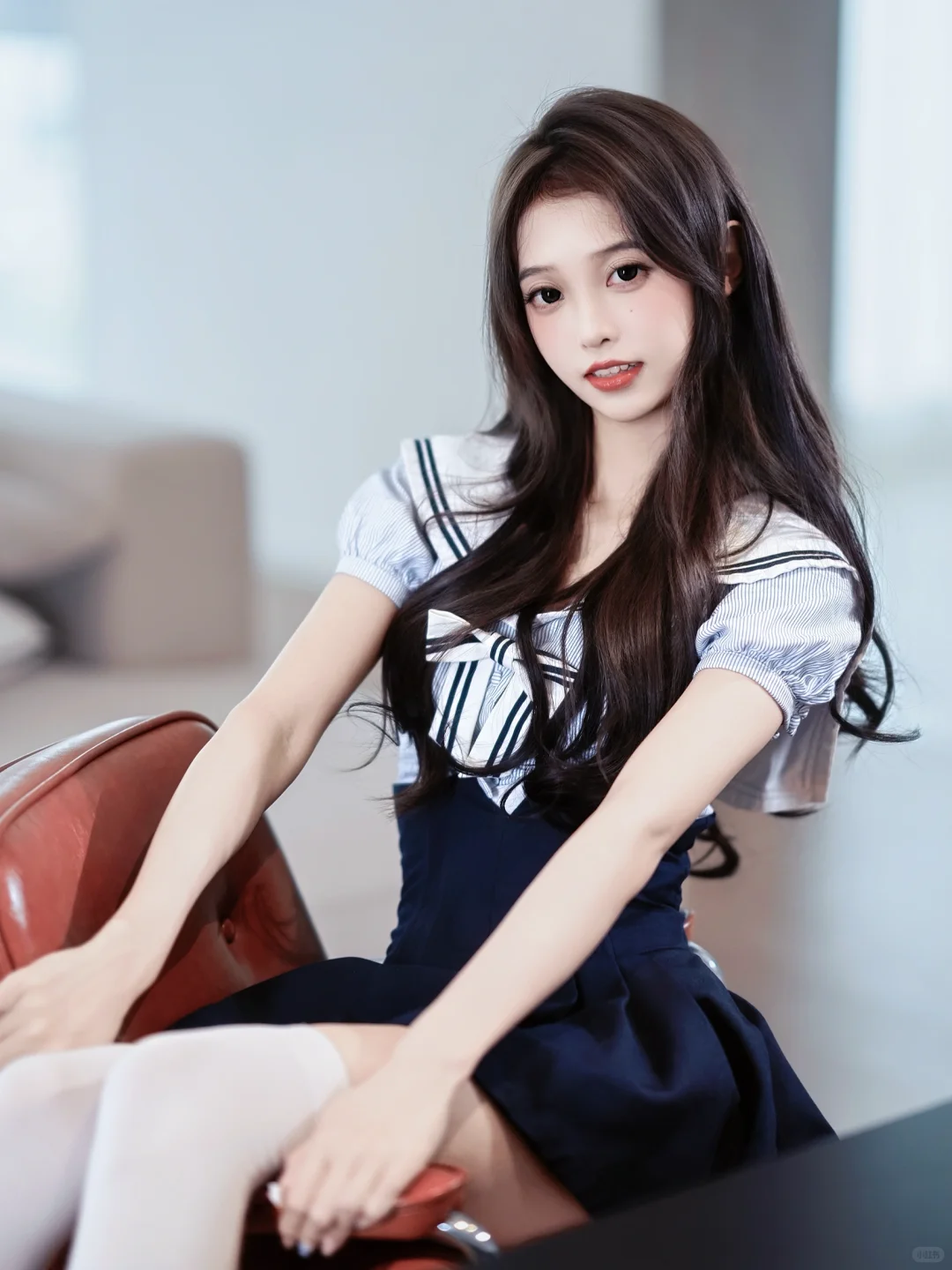 女生穿上水手服是什么样的?