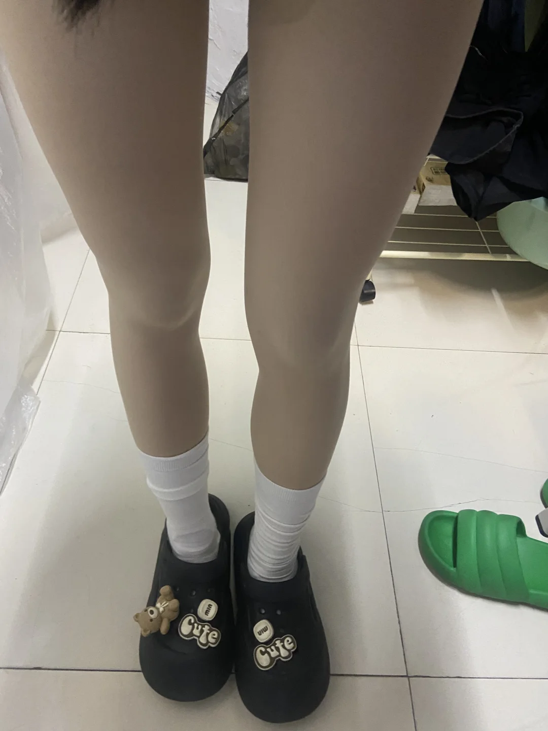 谁穿谁美！贴合肤色不反光，冬日美腿小心机
