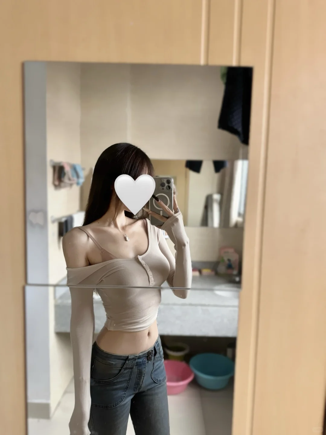 纯欲上衣+低腰紧身牛仔裤🫦