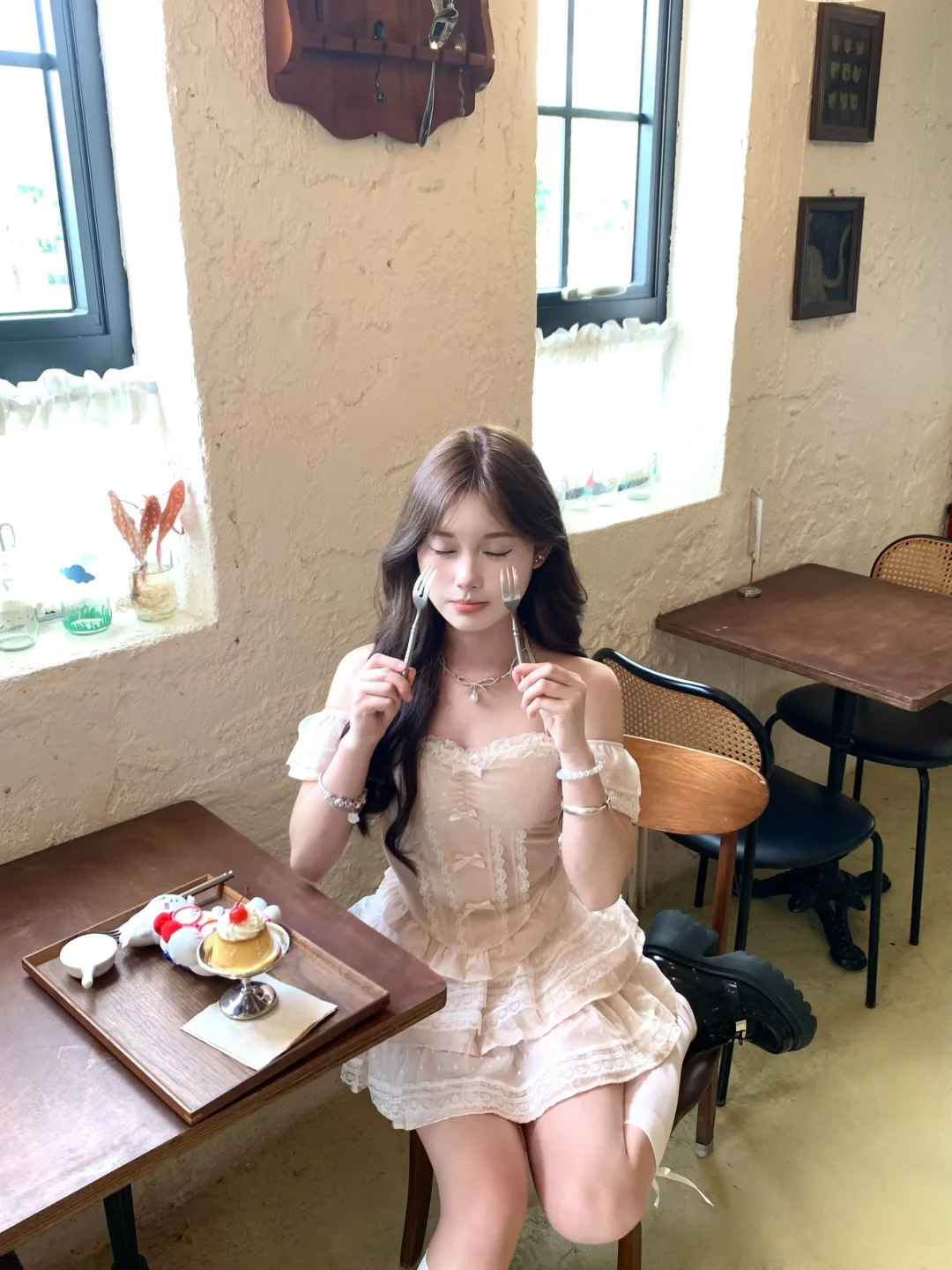 𖧷₊˚˖𓍢ִ🍓✧˚.🍒⋆゚* 存些甜品店拍照姿势🍰