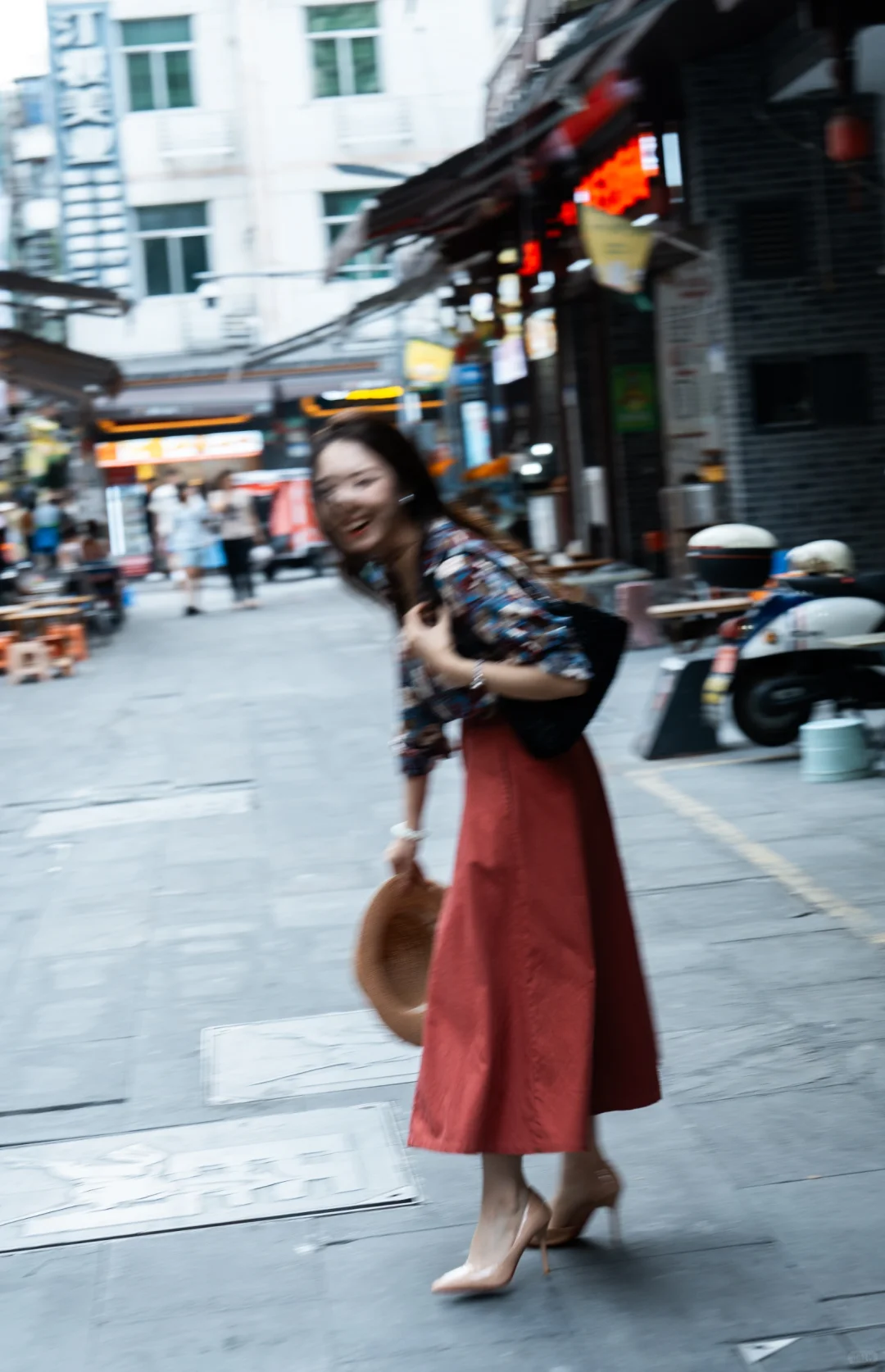 人像摄影|在绵阳街头喝咖啡