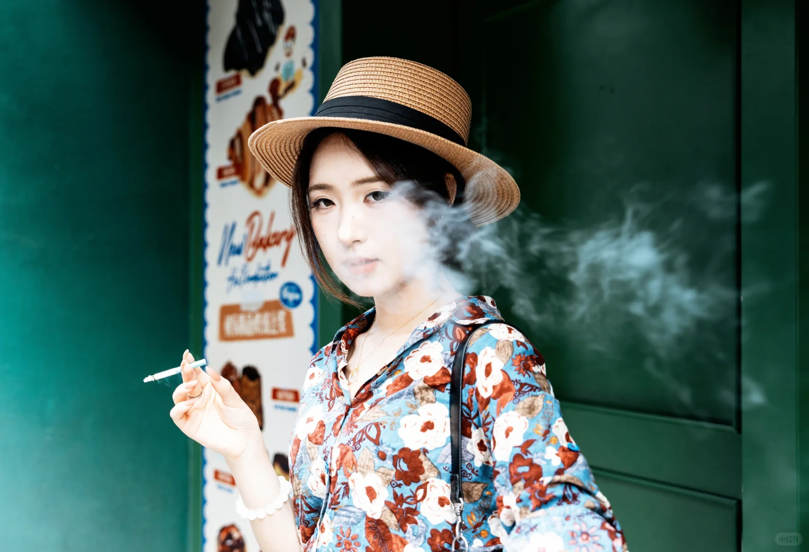 人像摄影|在绵阳街头喝咖啡