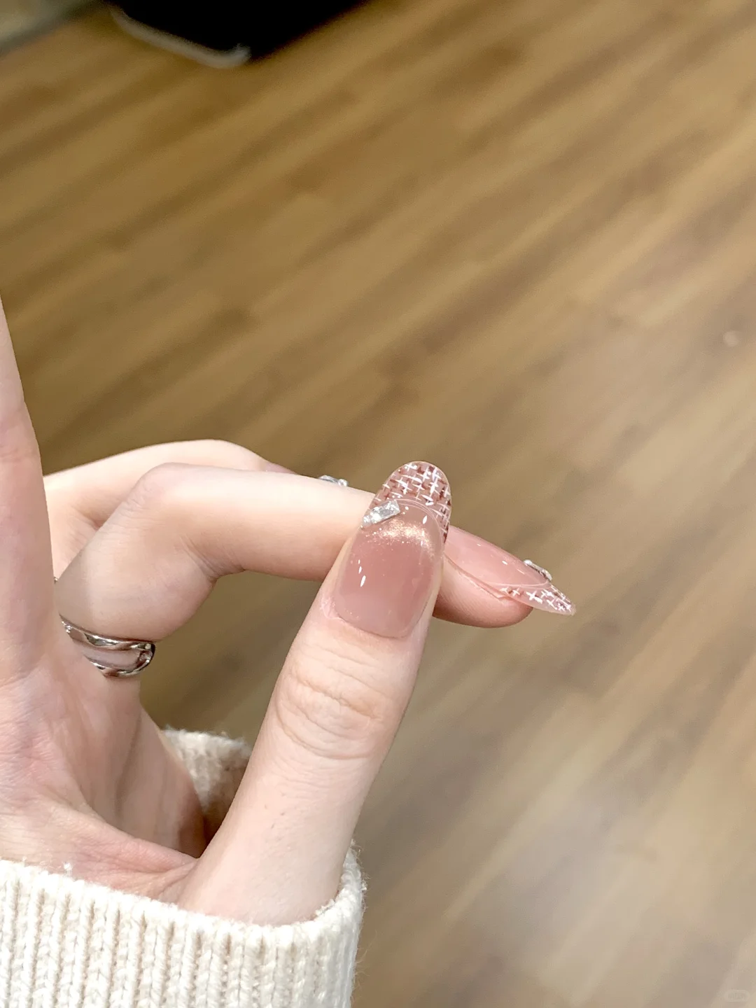温柔纯欲冰透美甲💕指尖猫眼好美呀💅🏻