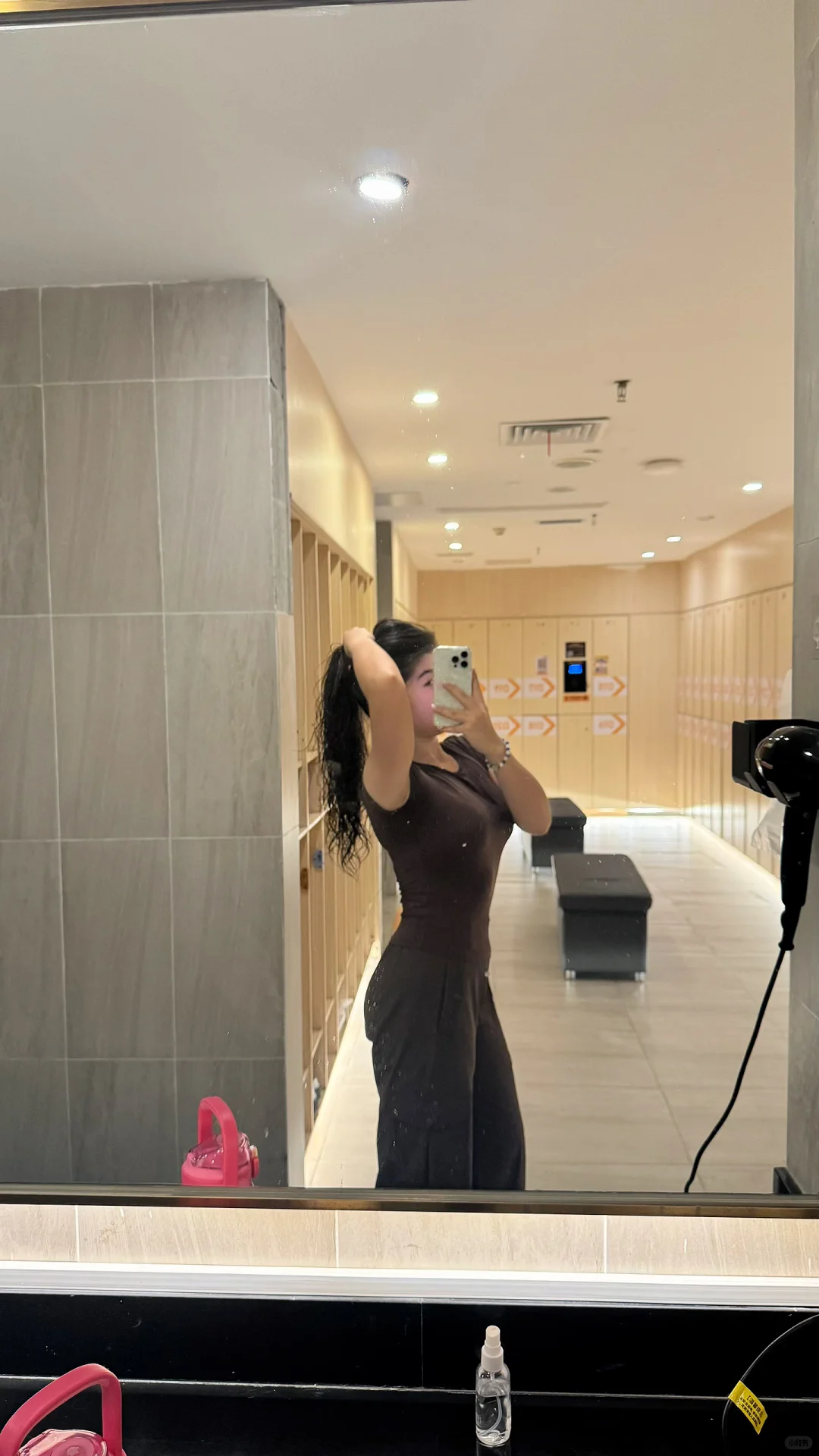 中大大一｜微胖健身女一旦学会凹造型