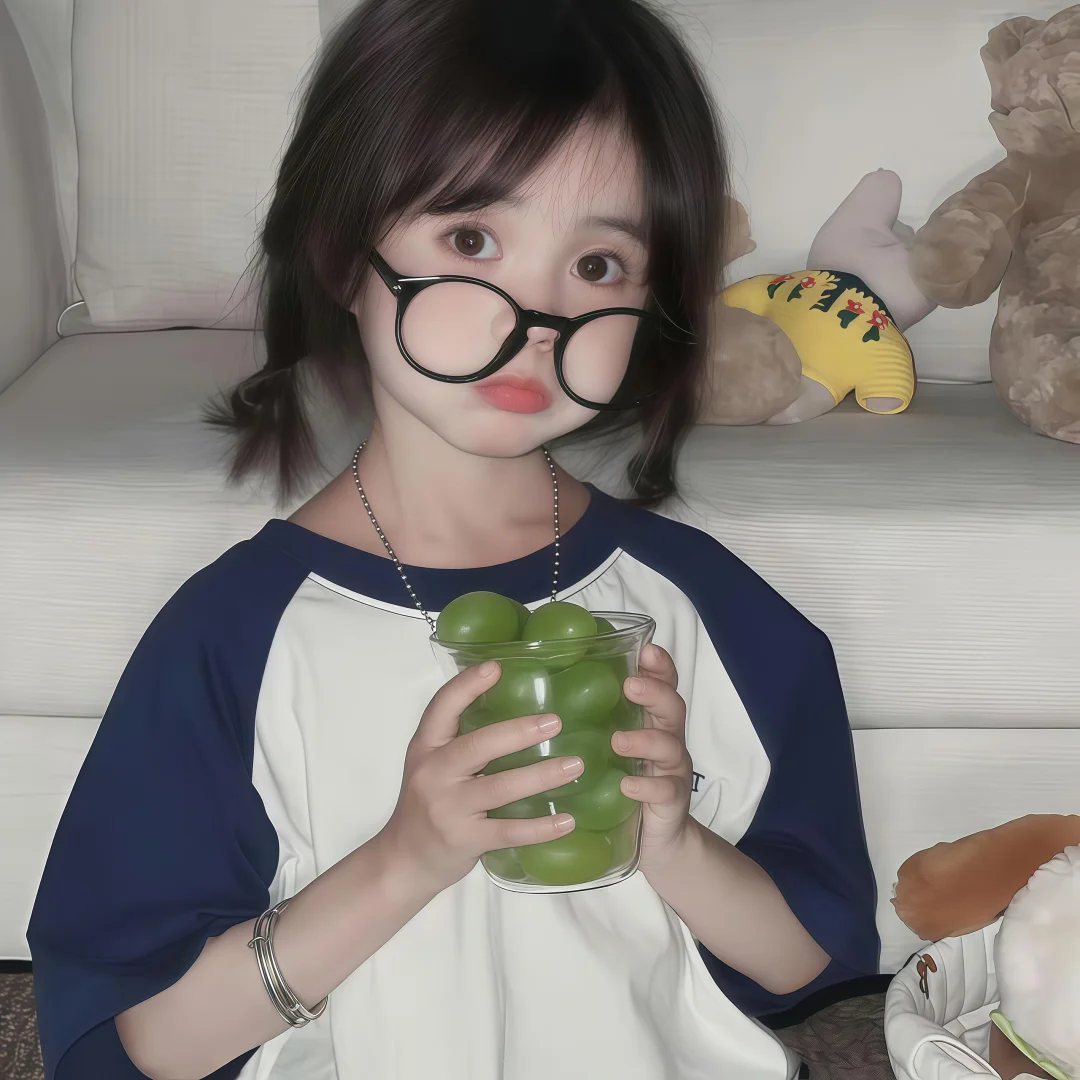 𝐒𝐡𝐚𝐫𝐞|可爱的小孩头像1.0
