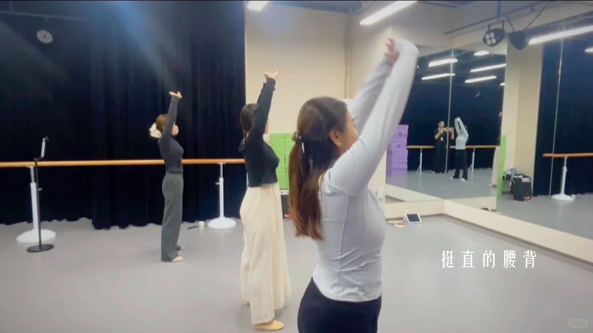 lulu家瑜伽服,上普拉提也穿,练舞蹈也穿