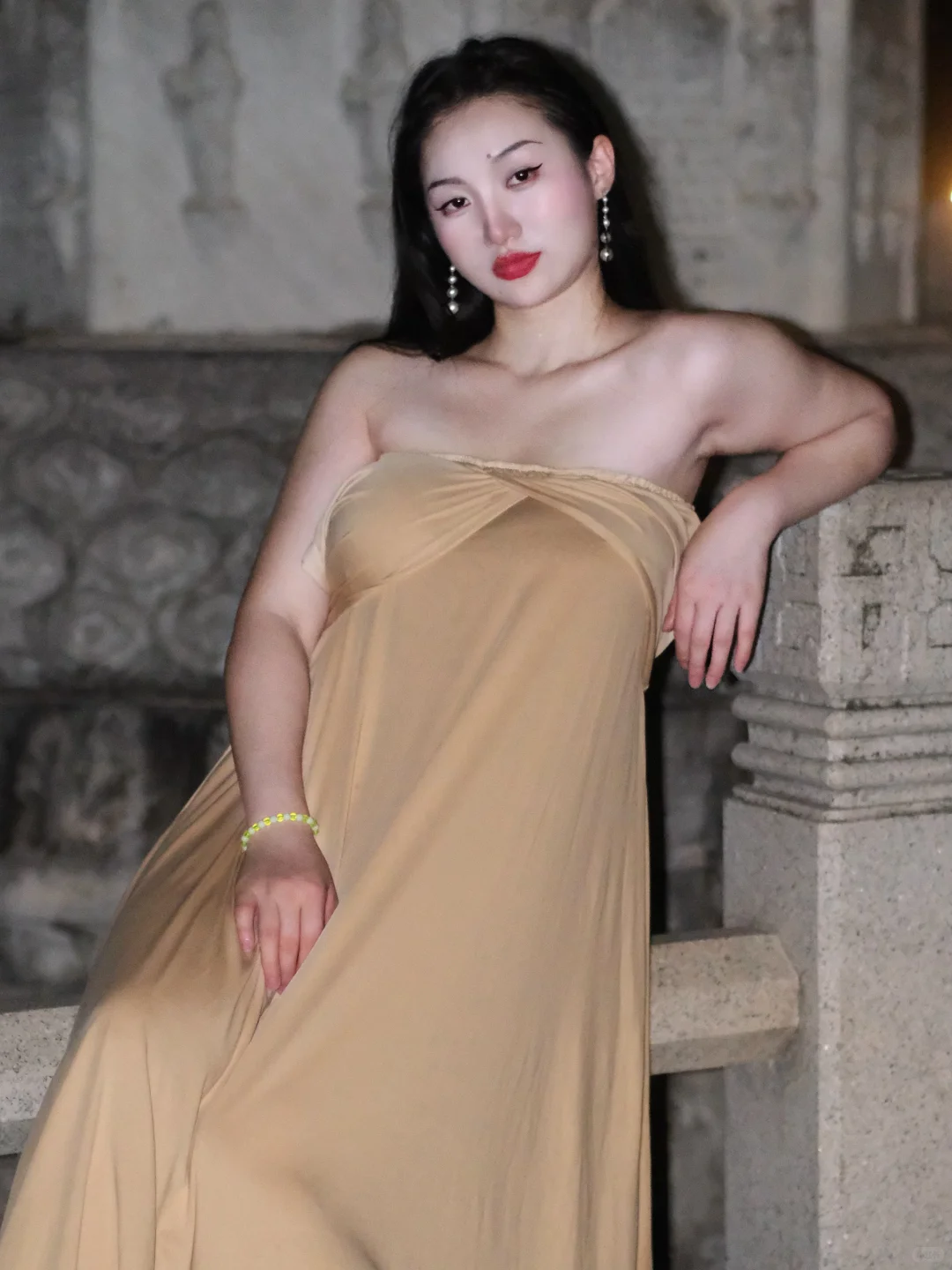 首先不是恋母癖，其次这是真妈咪