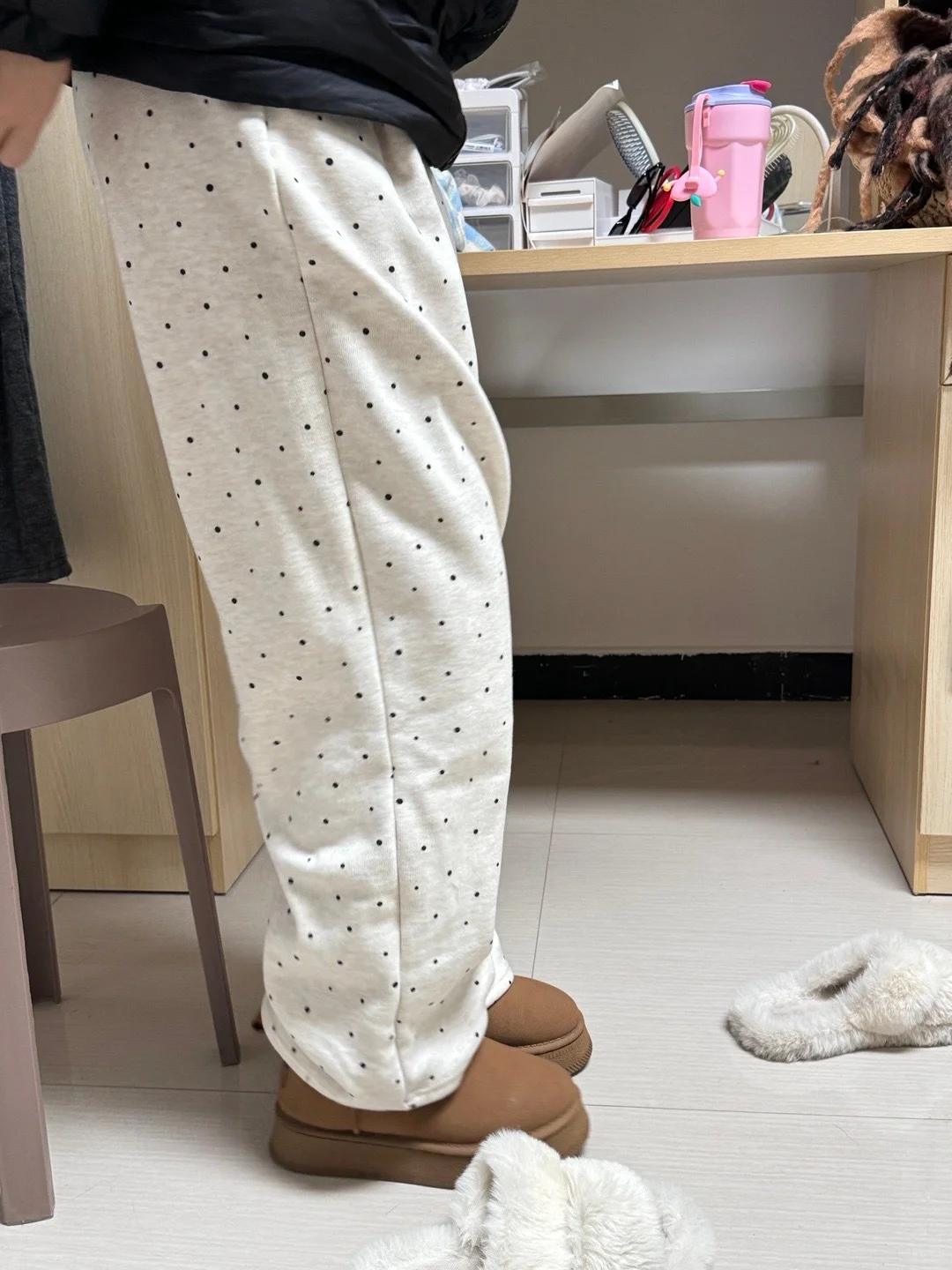 我说我室友怎么能每天比我多睡一会呢？？
