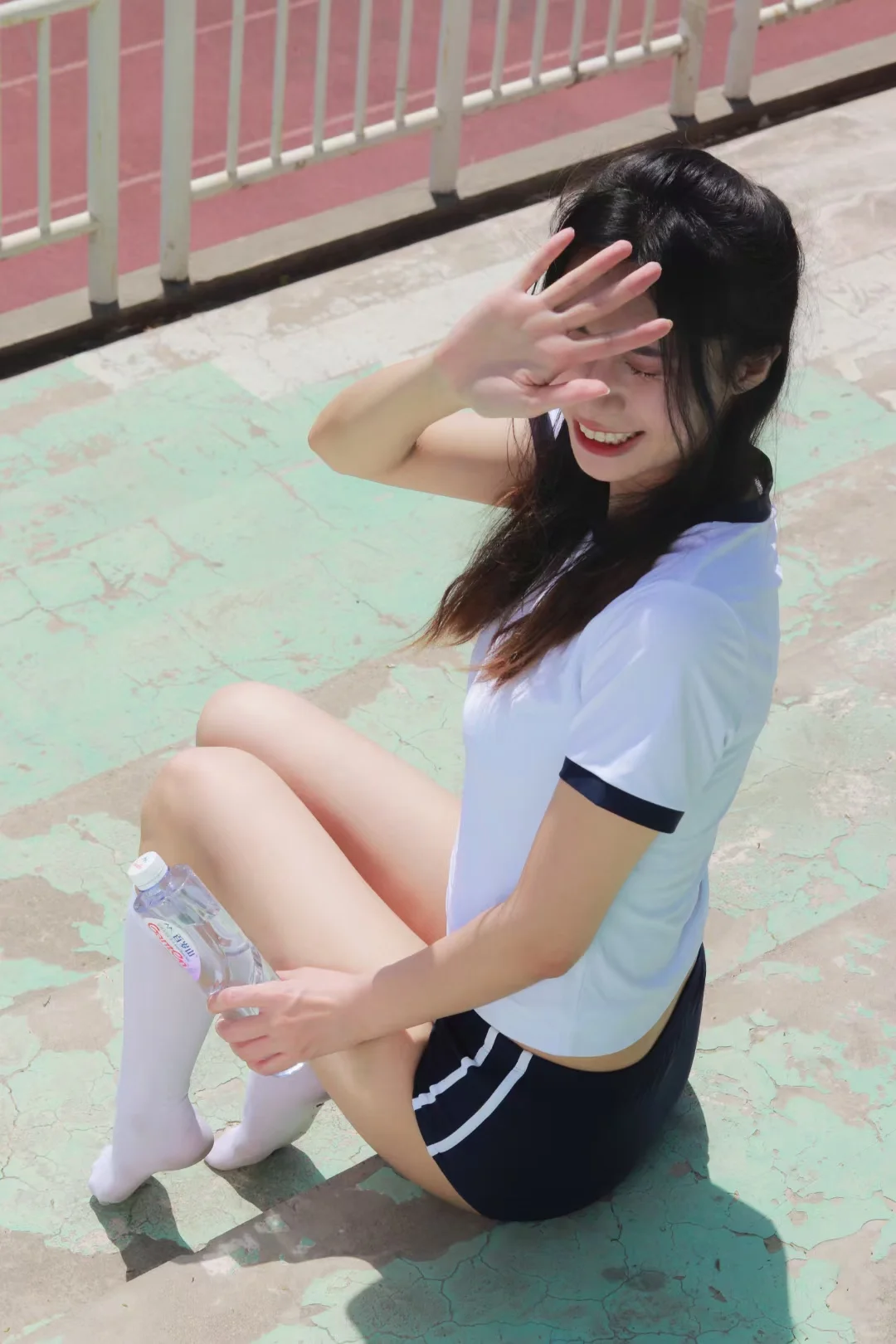校园拍照天花板|蓝白排球服也太出片了吧