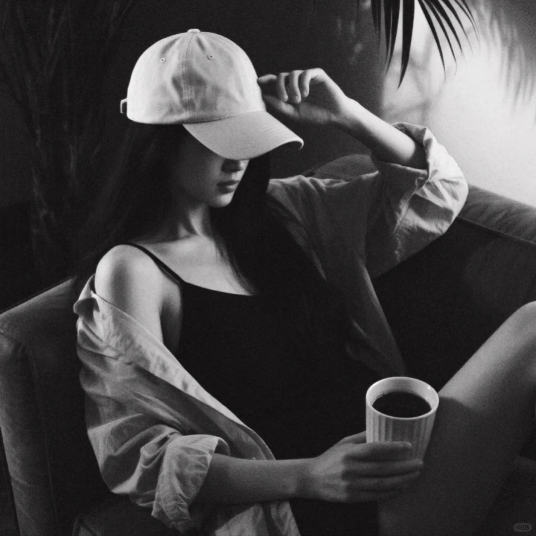 𝙒𝙚𝘾𝙝𝙖𝙩女头｜复古颗粒感