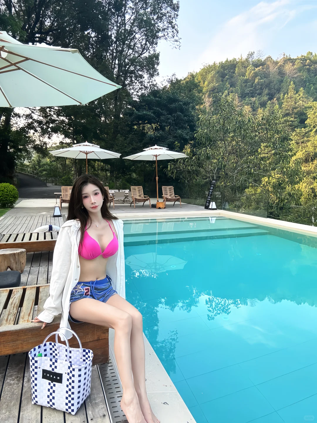 谁不爱山间泳池呢？⛰️🏊‍♂️