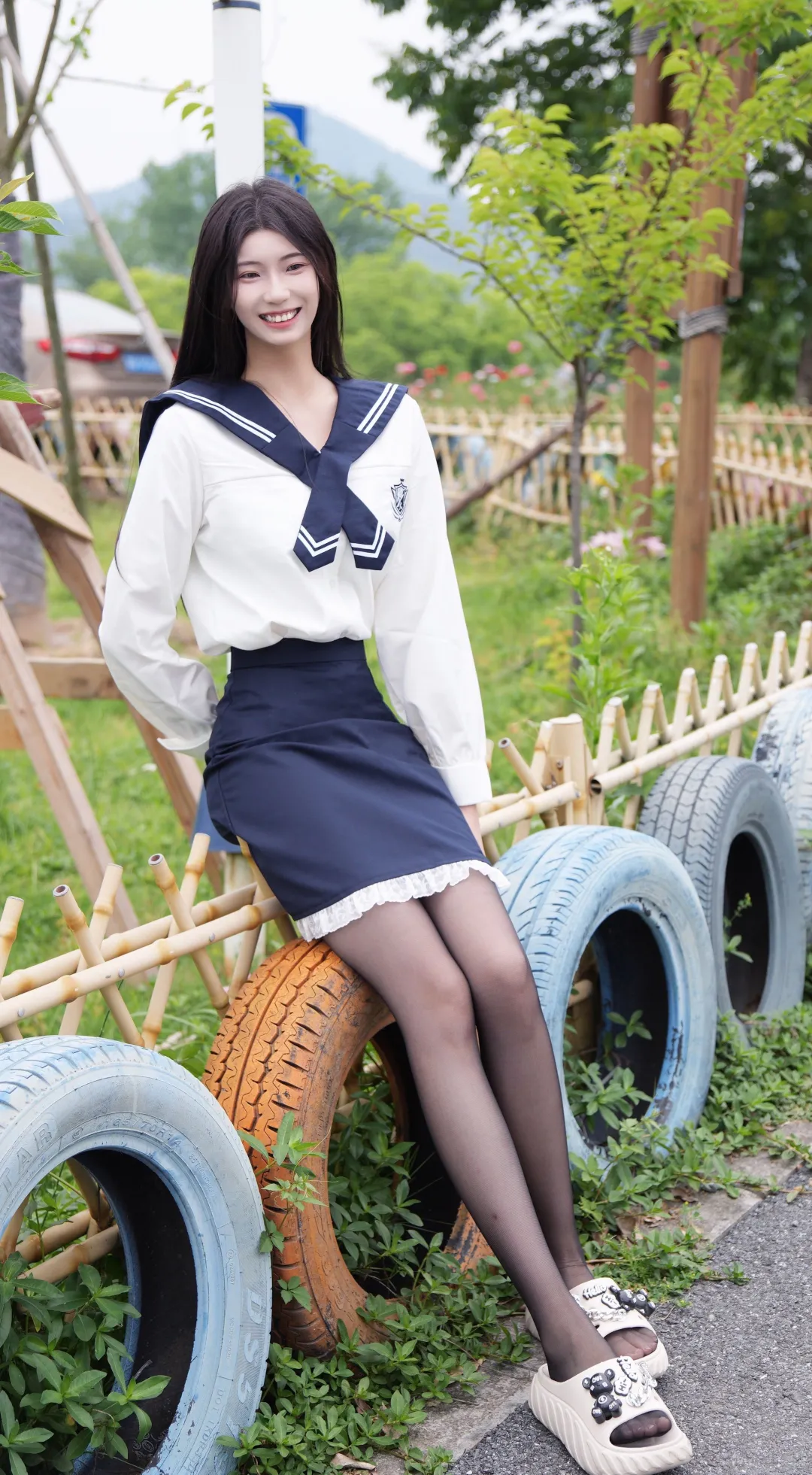 黑丝水手服JK，还是白丝水手服JK