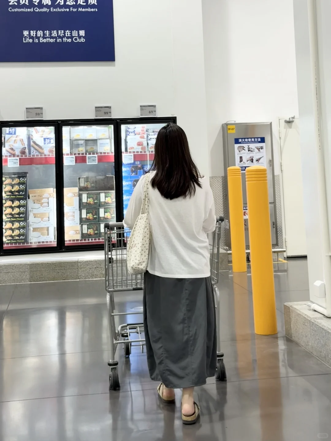 难怪大家都爱穿裙子！！微胖女生可以试试！！