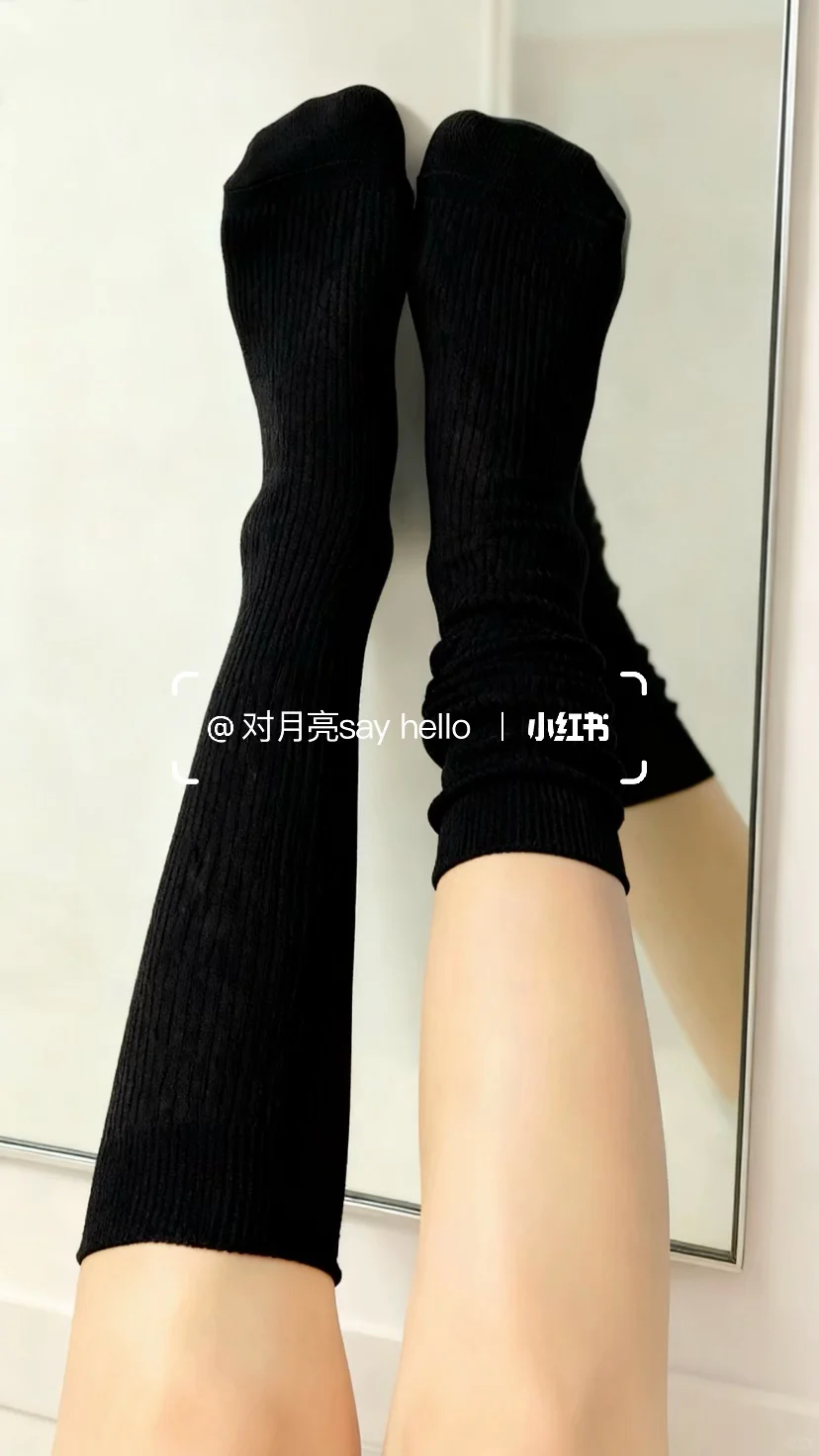 ootd秋冬穿搭｜“扛起球小腿袜”白色vs黑色❓