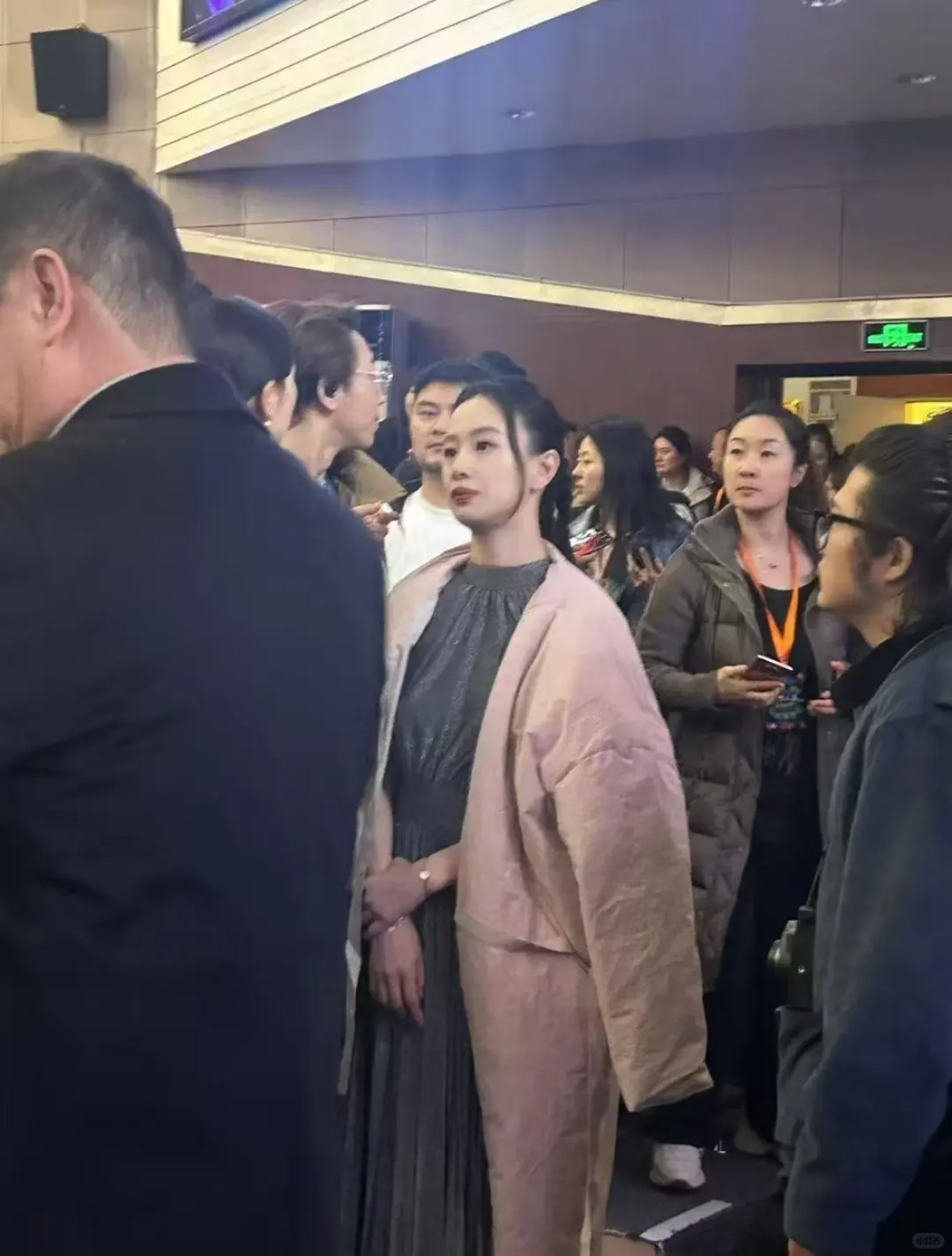 这一刻...瞬间对漂亮产生了焦虑...