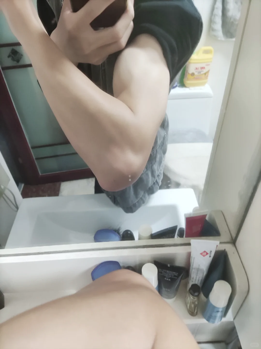 14岁女孩的胳膊