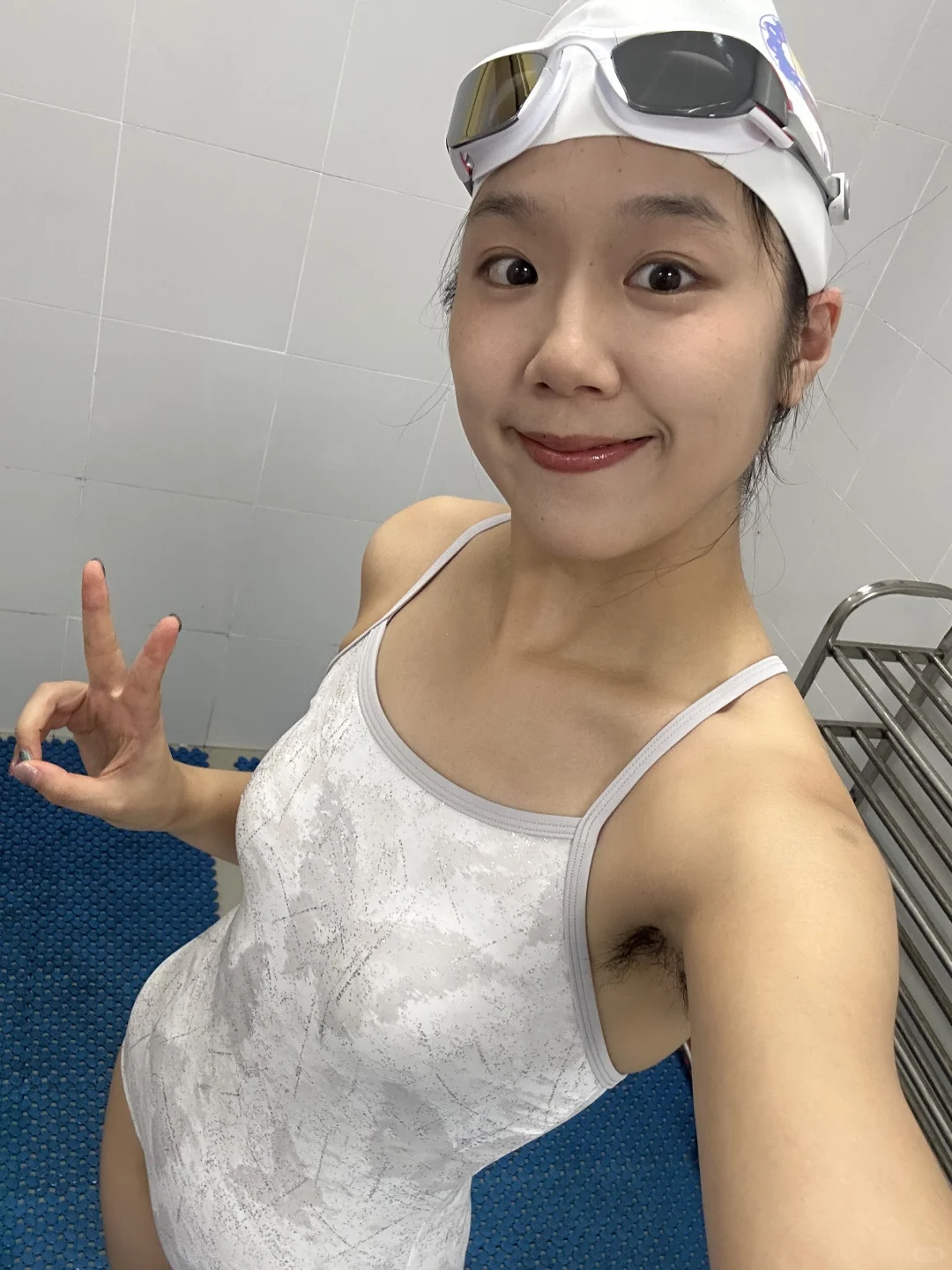 国庆太放纵,回来赶紧泳一泳