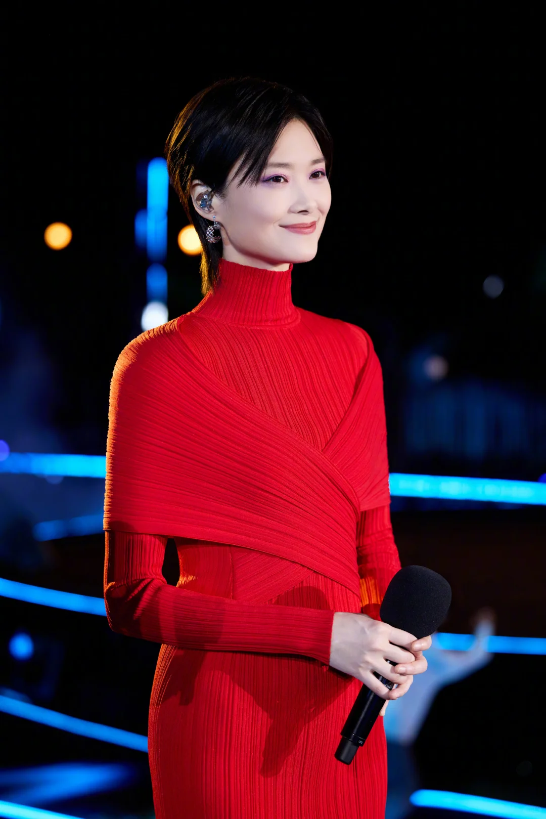 明媚动人，气色绝佳的大美女