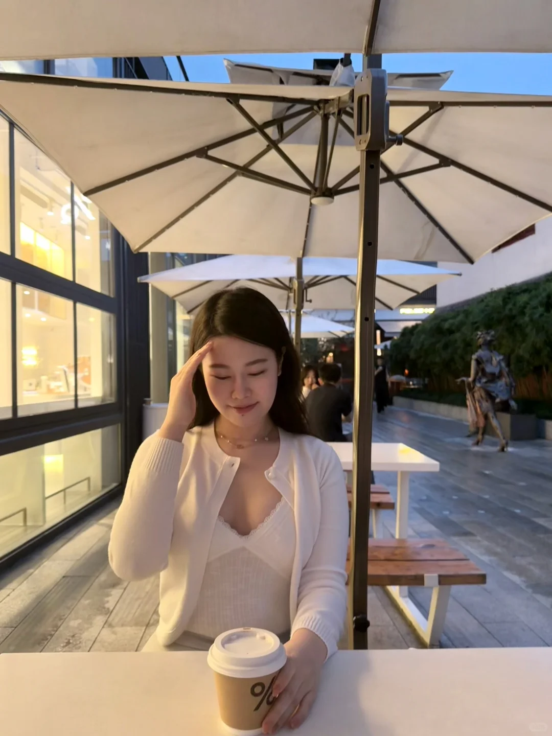 最喜欢给老婆拍照了