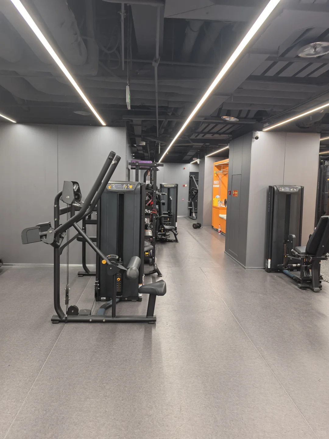 还是决定去健身房了|爱死这光了