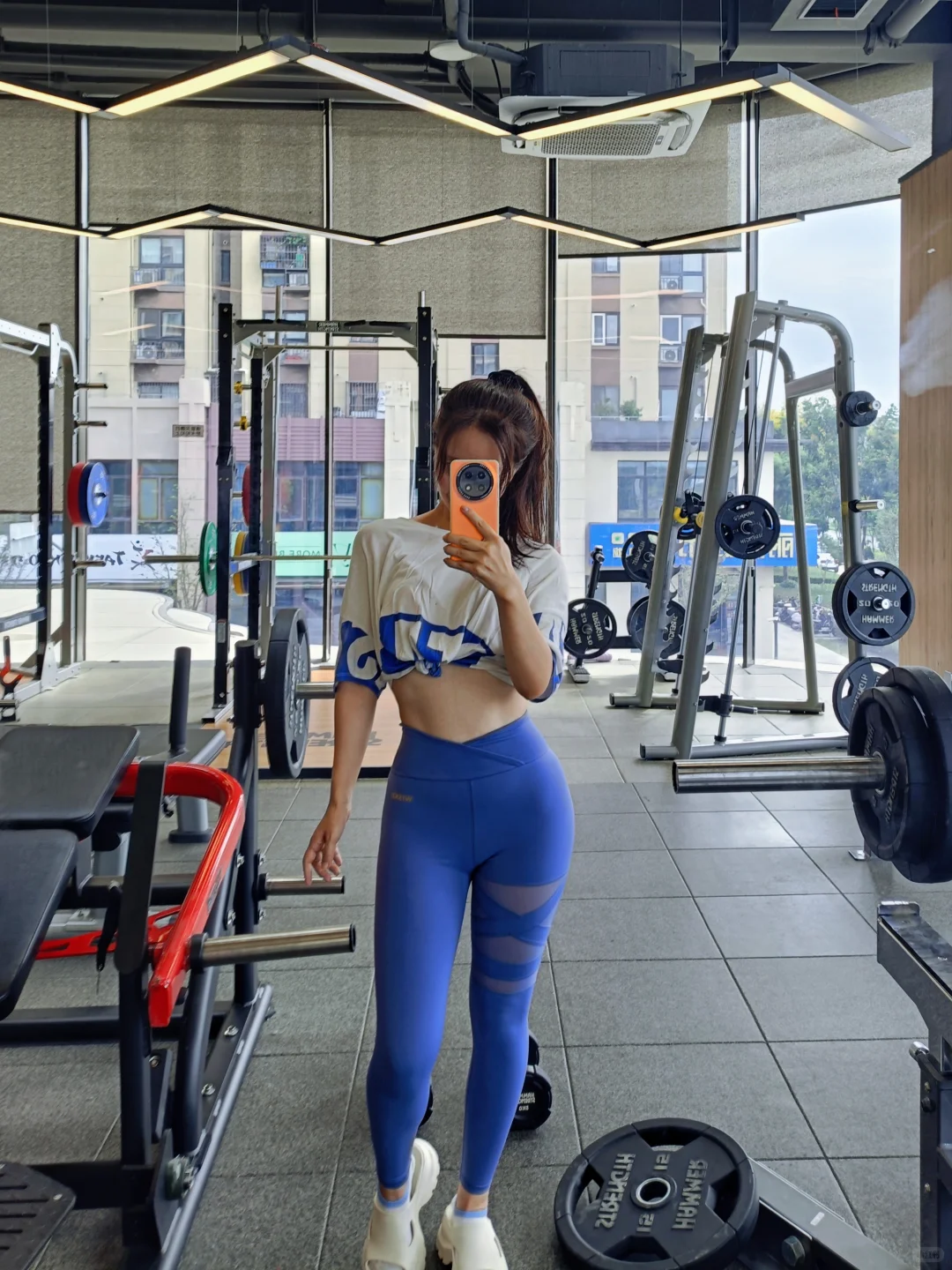 40+ 婀娜多姿的 活在轻盈的频率中