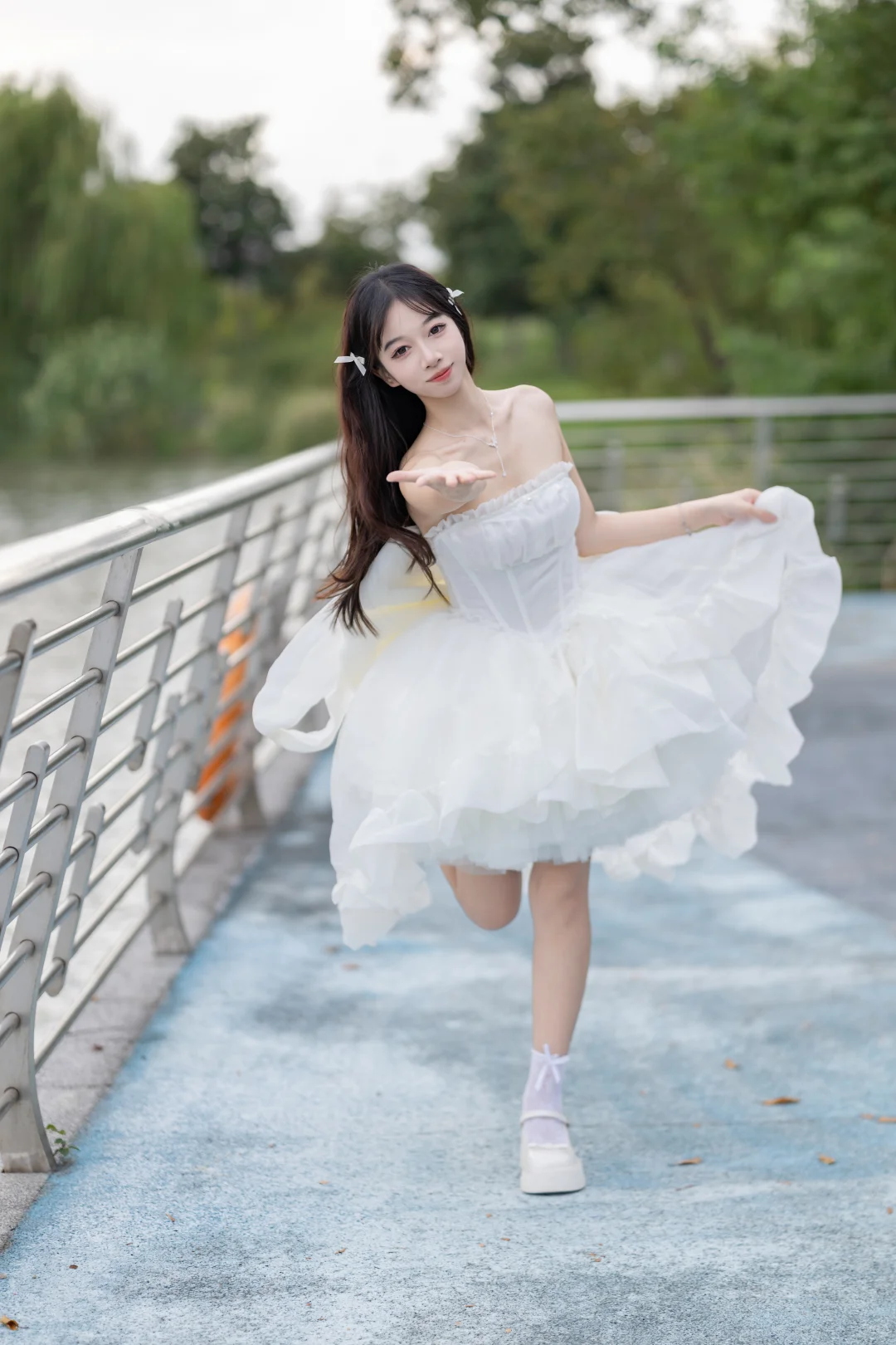 青春 动感 活力 美少女！