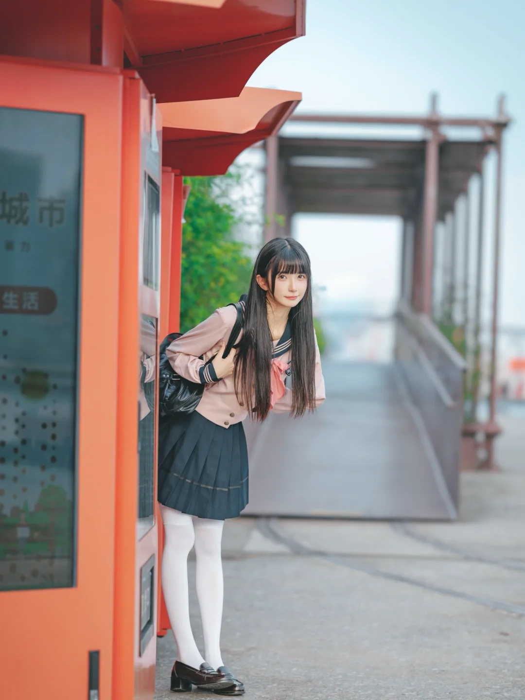室外人像｜在江边拍到了粉红色jk制服的vv！