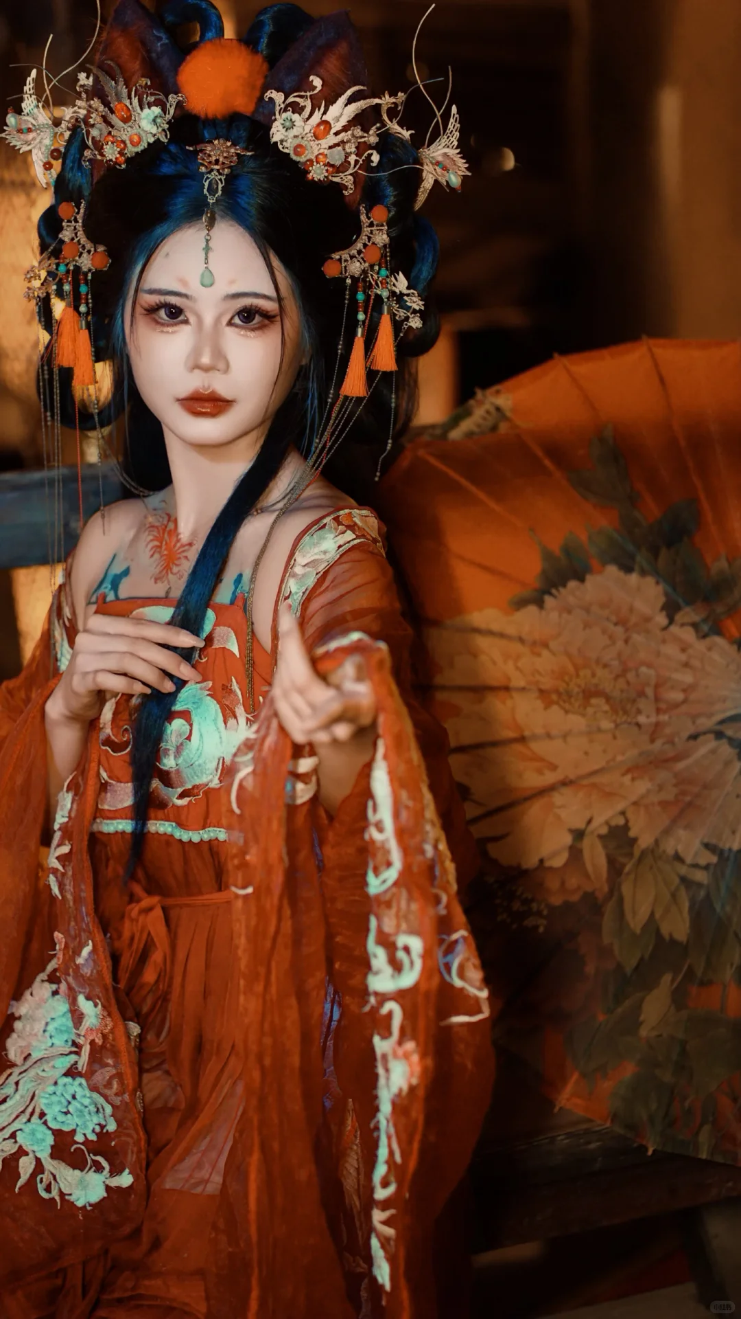 来点妩媚感