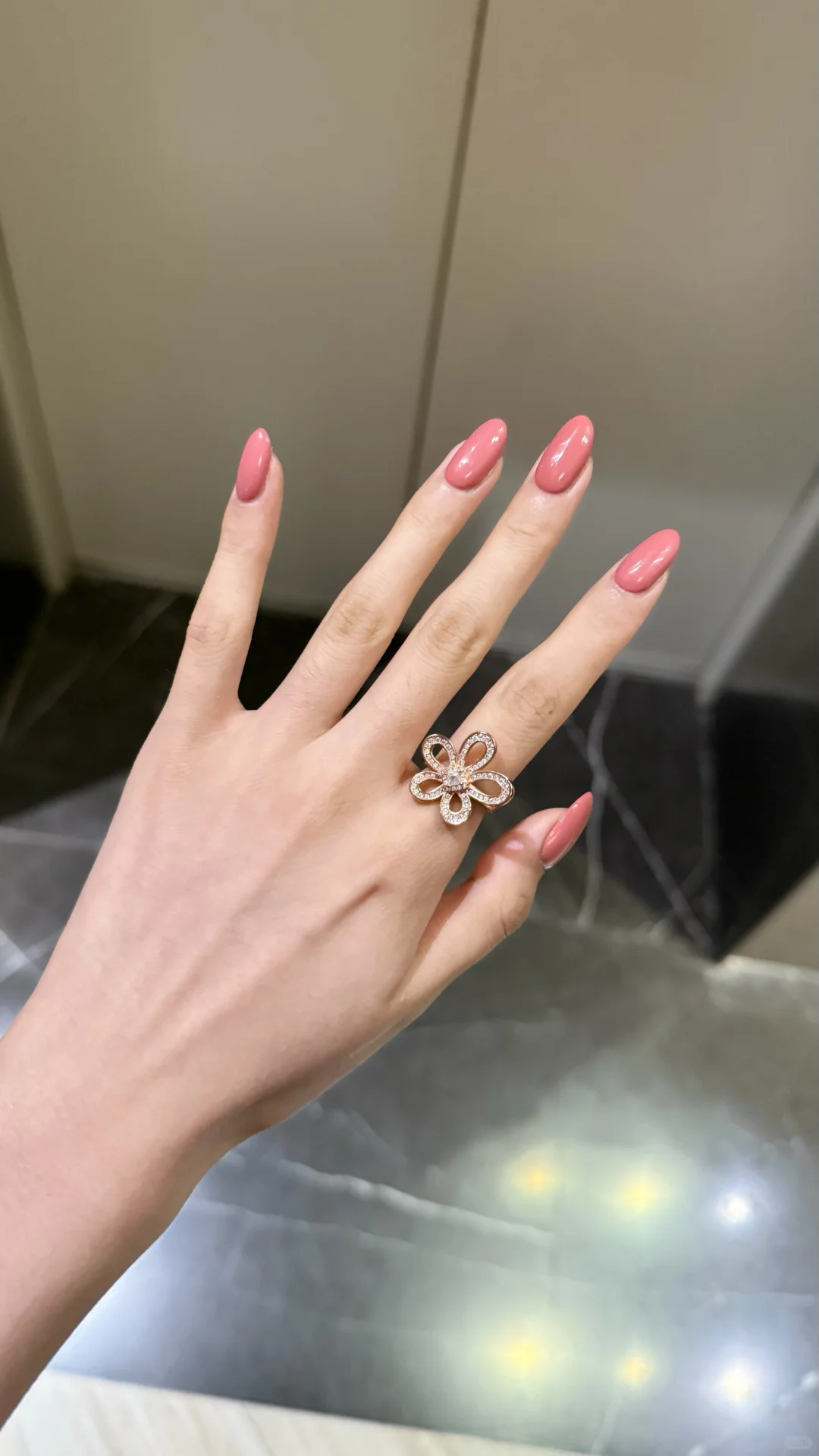 女人味十足的美甲