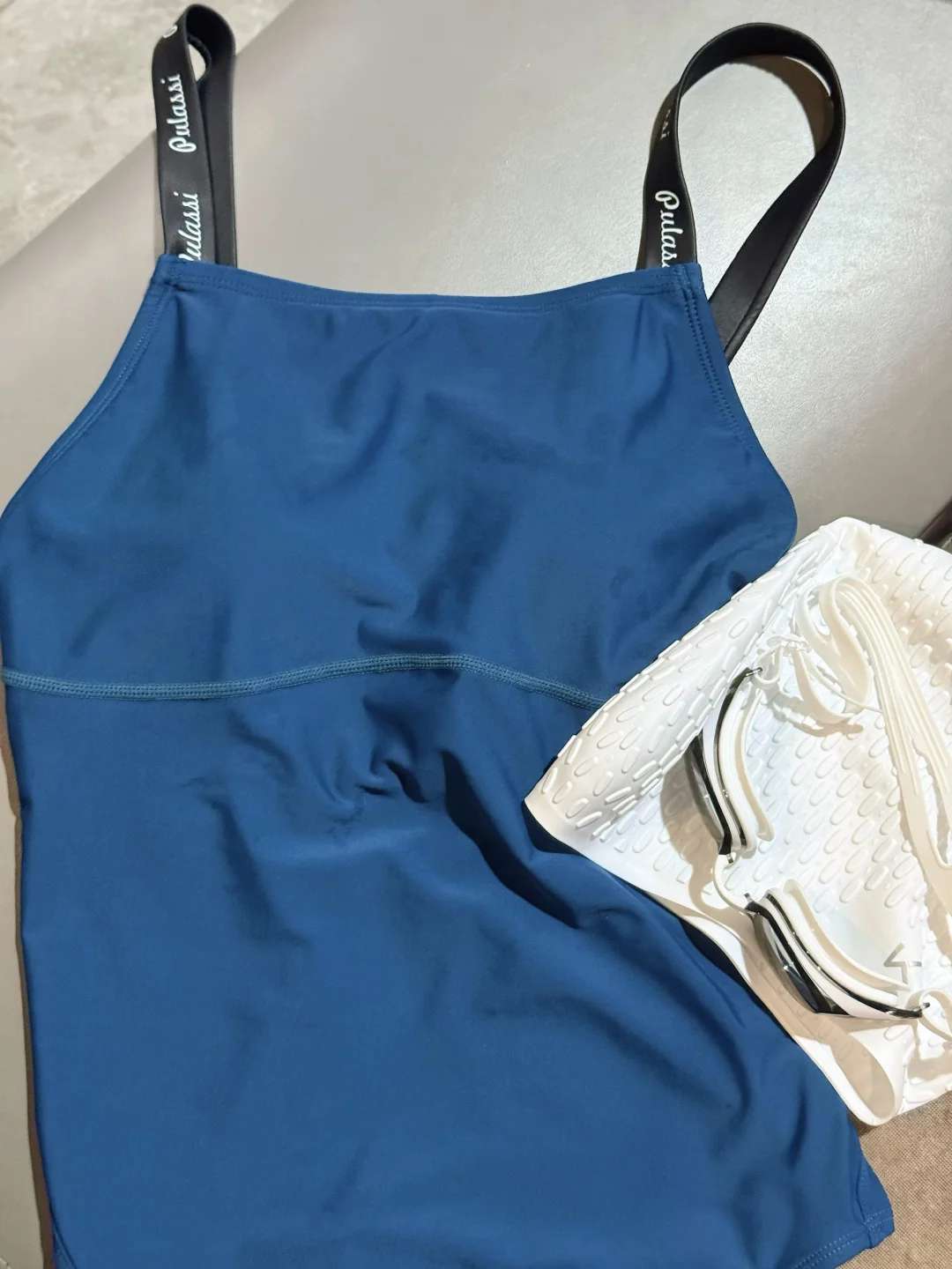 两眼一睁就是游🏊🏻‍♀️