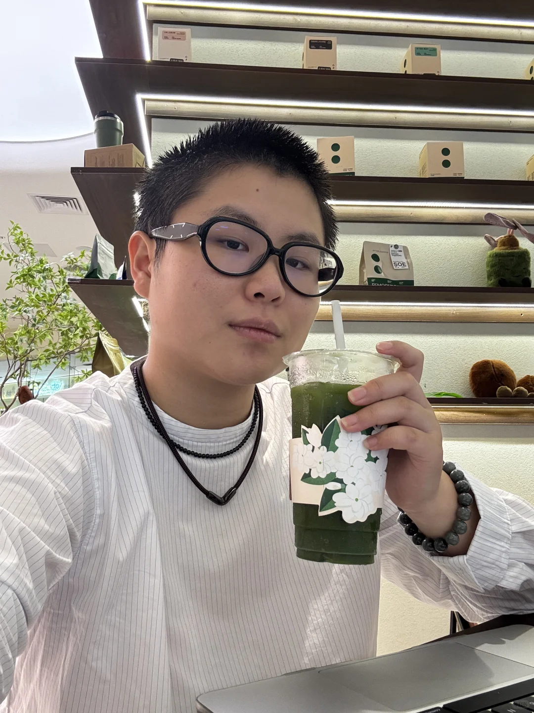 很久没有做作自拍了🤳
