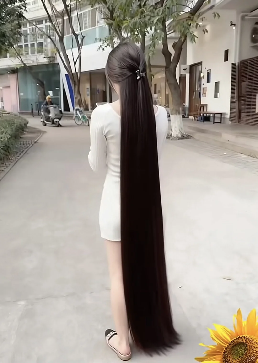 长发拖地了