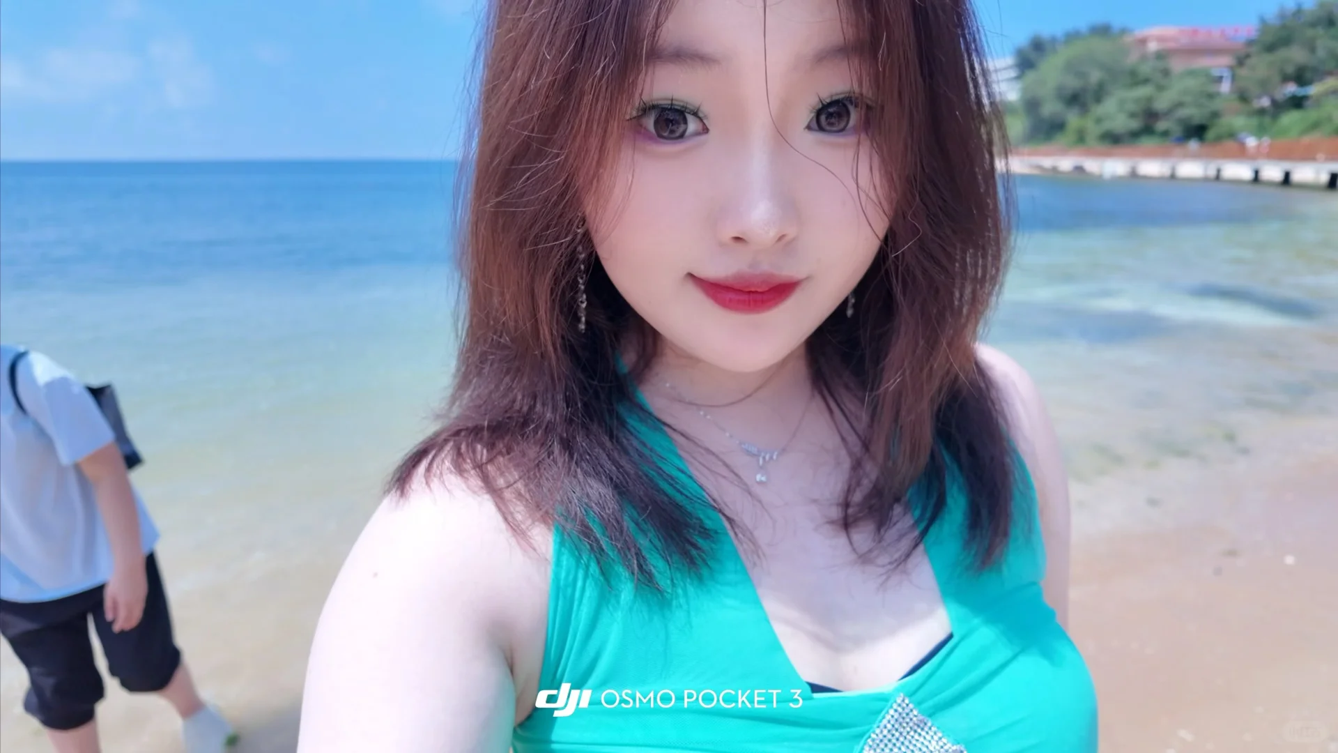 搞不懂很多女孩明明是微胖还要走御姐风