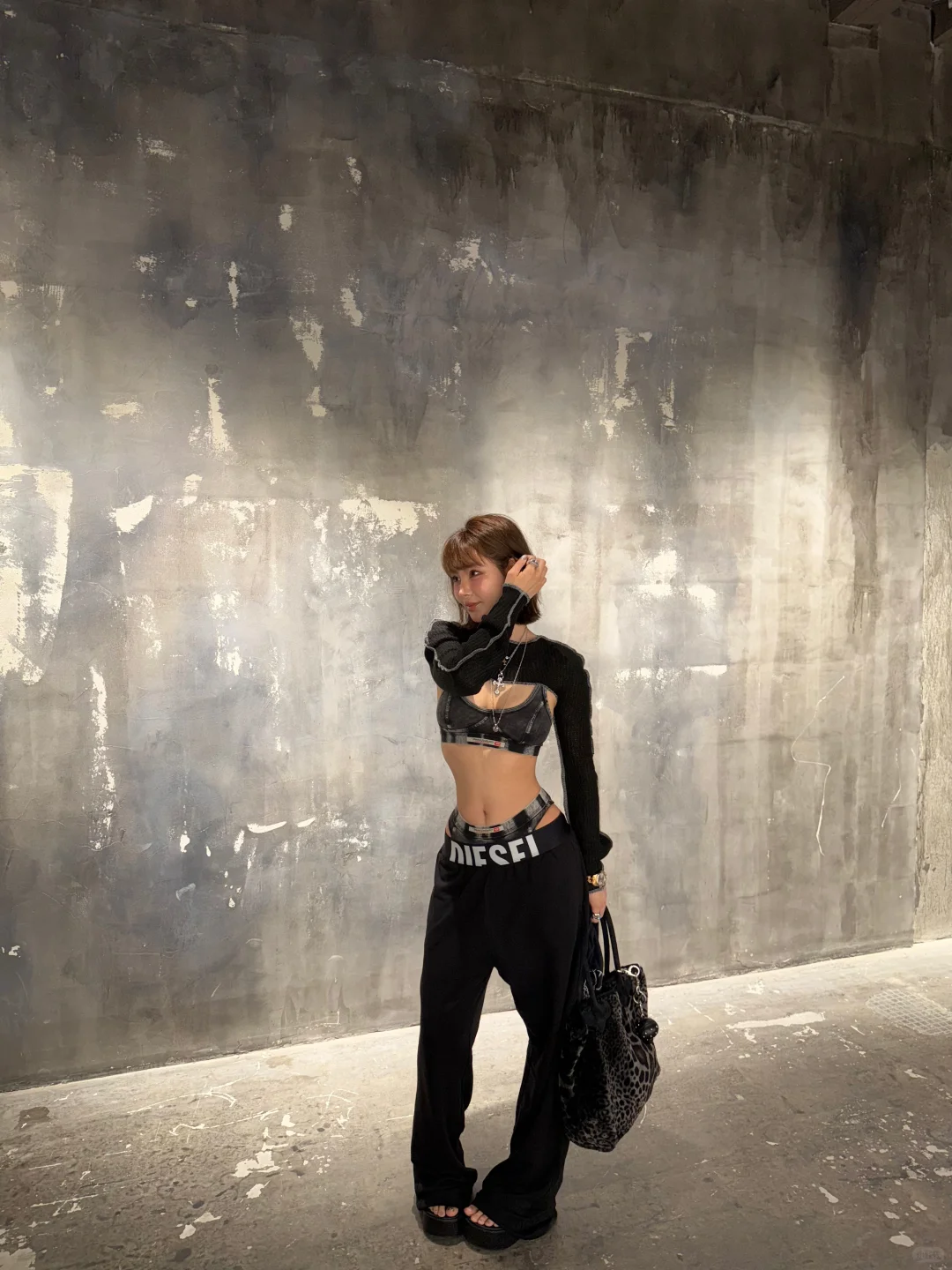 夏天到了！运动bra外穿真是yyds🖤🖤🖤