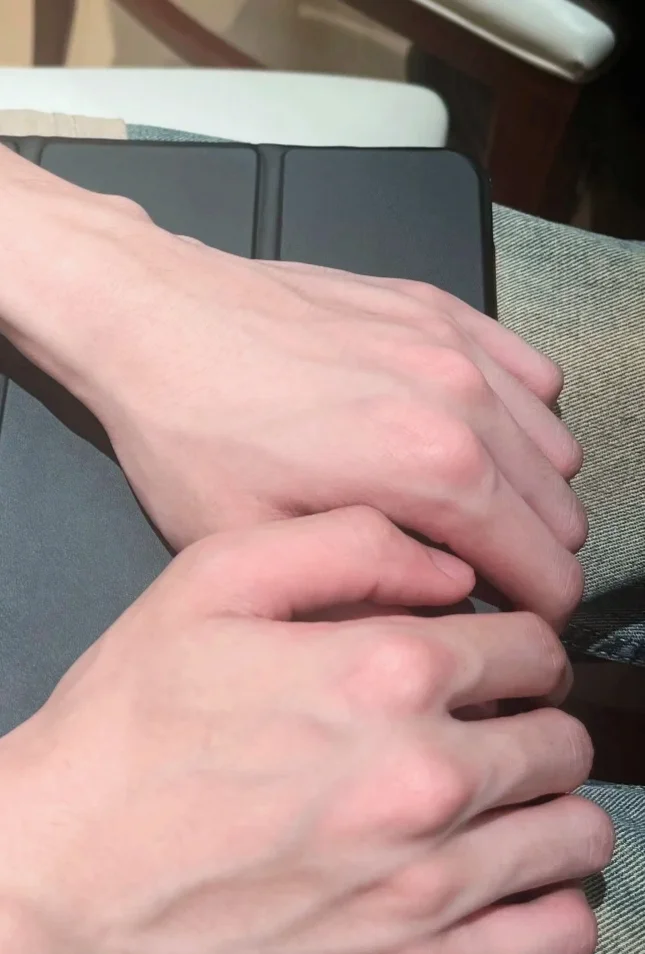 中医撩妹返被撩,本来是看手结果变成看手诊