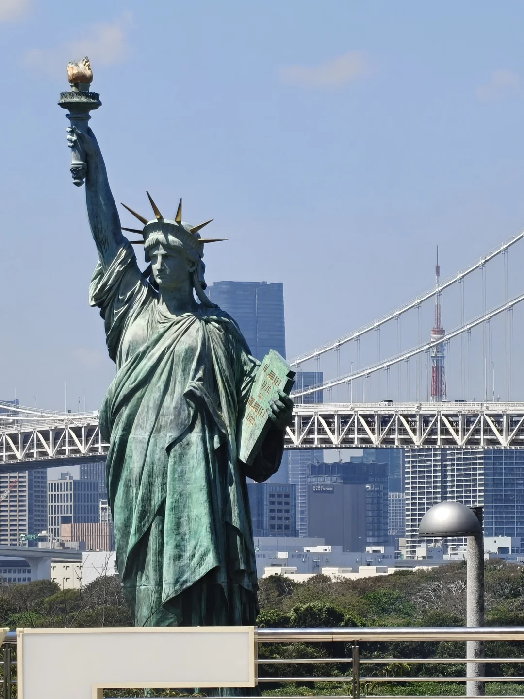 自由的象征,历史的回声 🌍✨