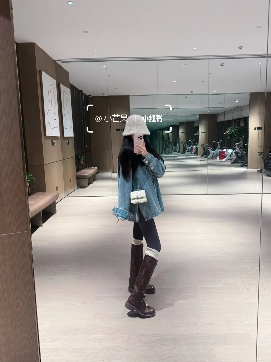 中年美女三件套牛仔衬衫➕瑜伽裤➕高筒靴