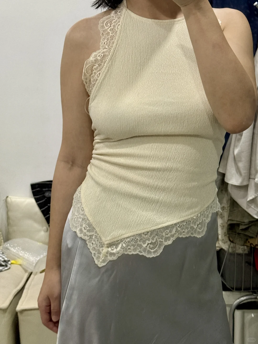 Zara是恨长了胸的女人吗？