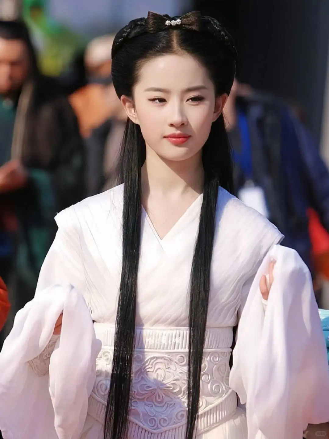 宝子们，我们的小龙女永远18岁！