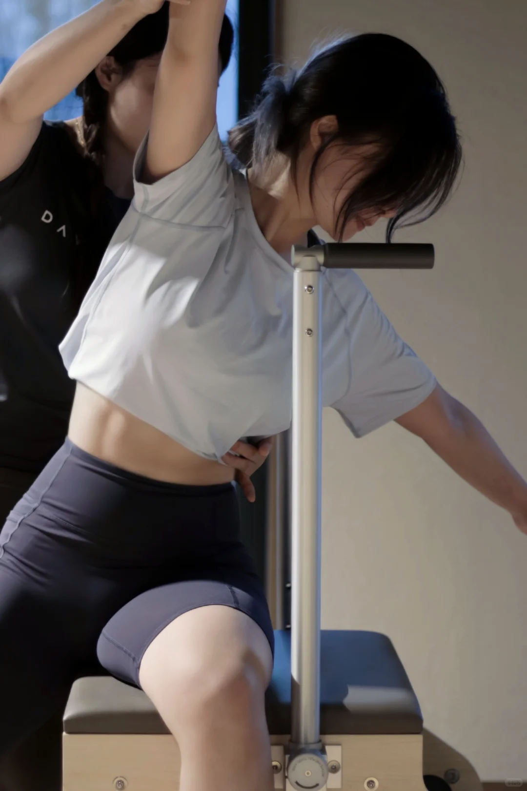 当撸铁女生练普拉提 一样迷人🤩