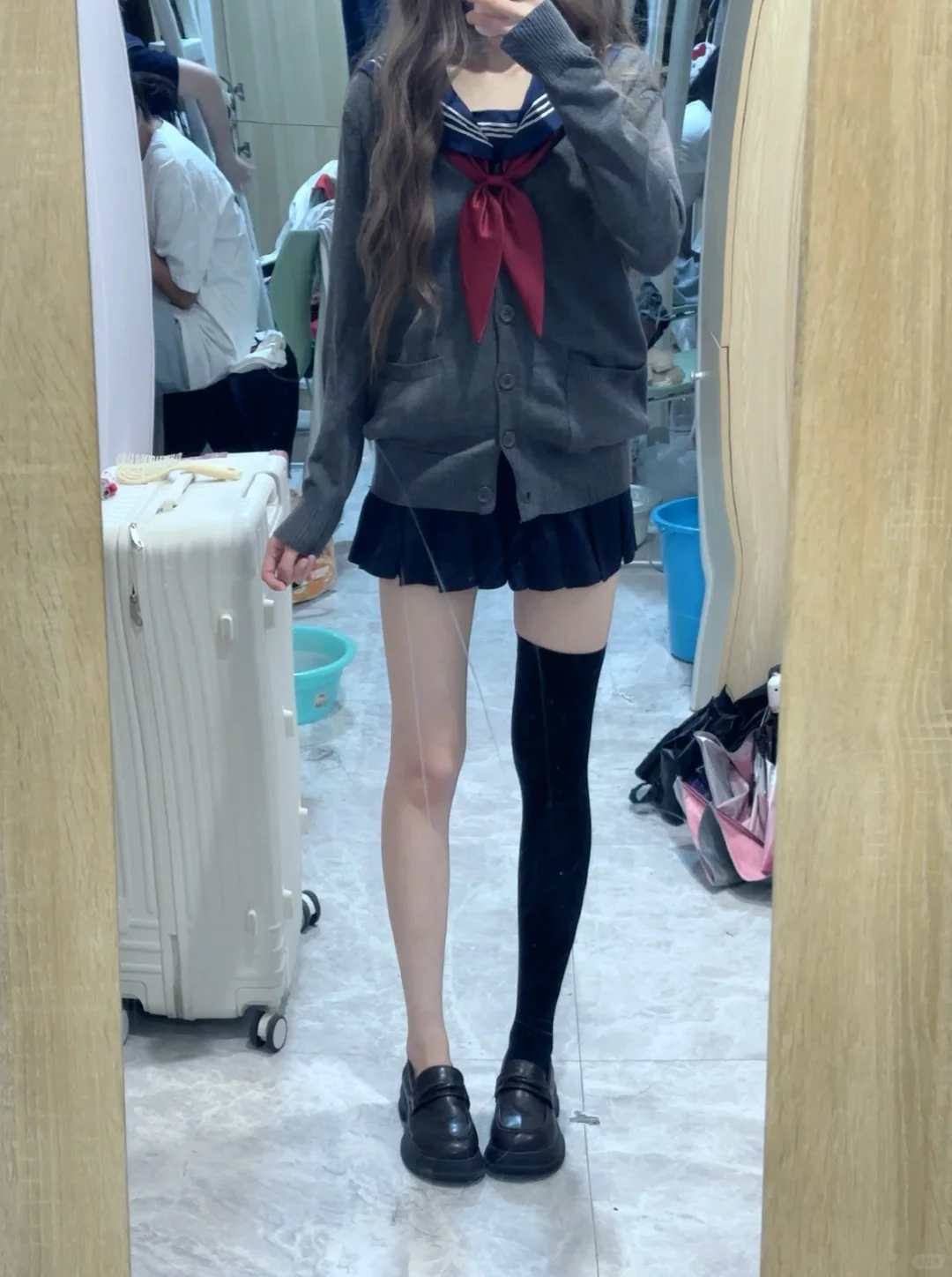 宝宝们 左or右啊😩😩😩