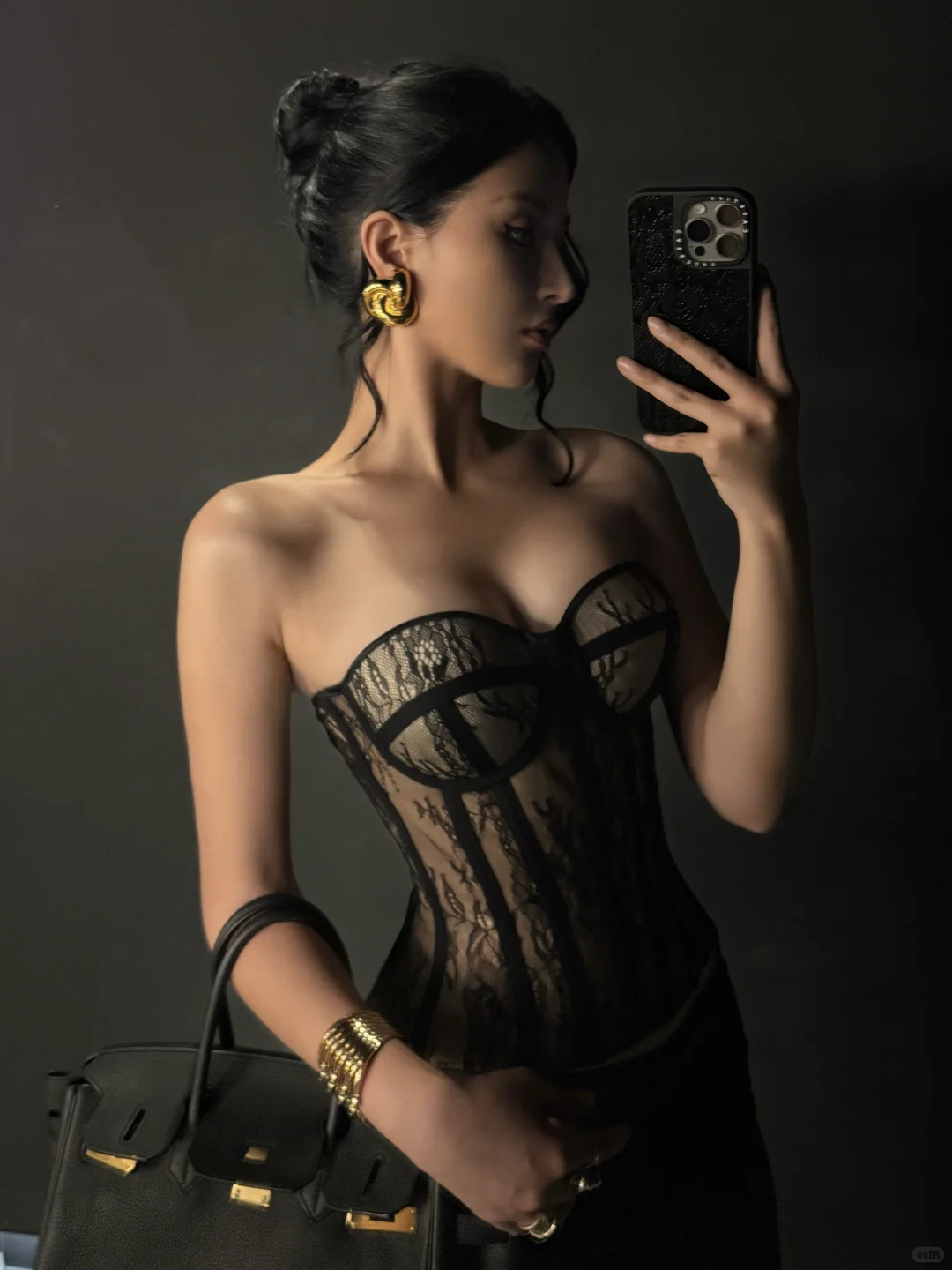 live|爱死今天的妆造