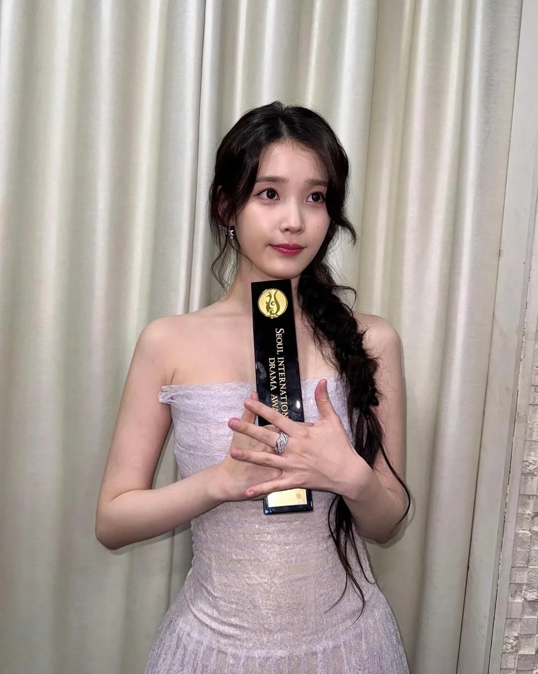 IU女神更新ins了🫶好美好美